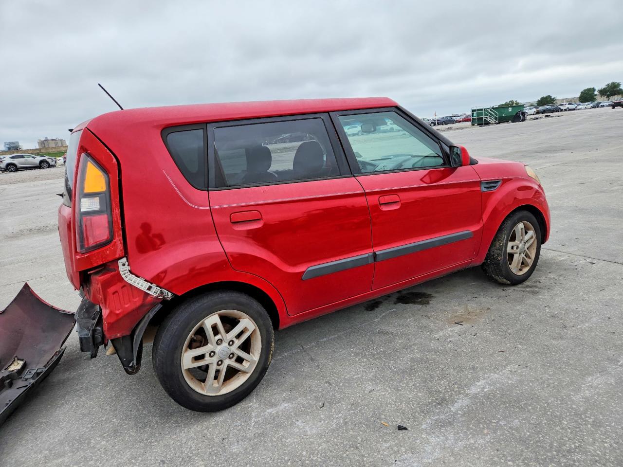 2010 Kia Soul + Red vin: KNDJT2A22A7158288