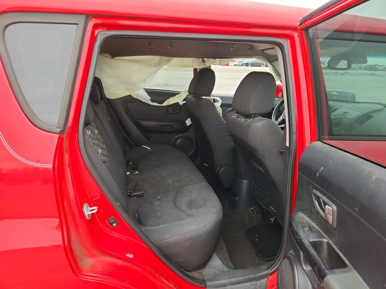2010 Kia Soul + Red vin: KNDJT2A22A7158288