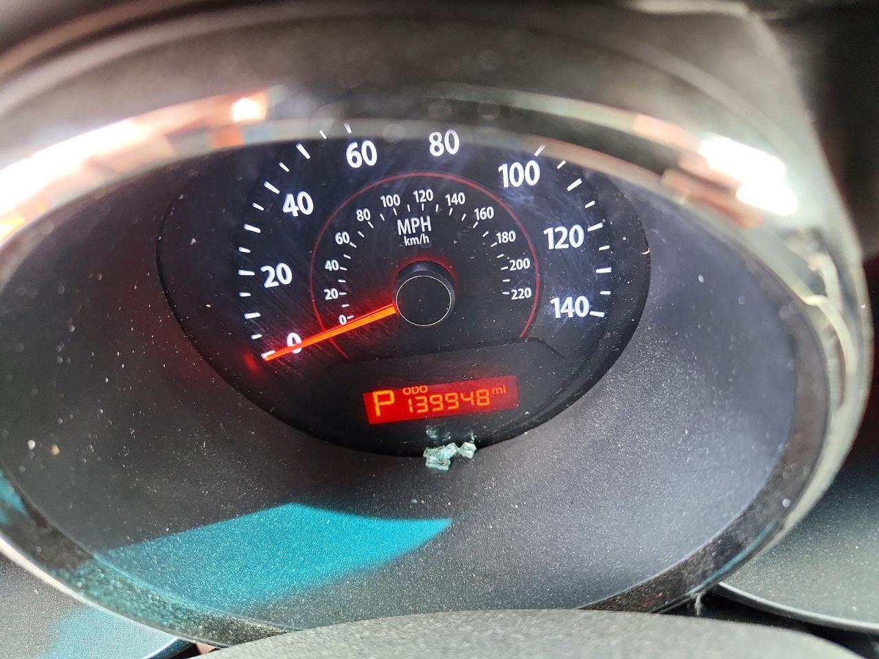2010 Kia Soul + Silver vin: KNDJT2A22A7171915
