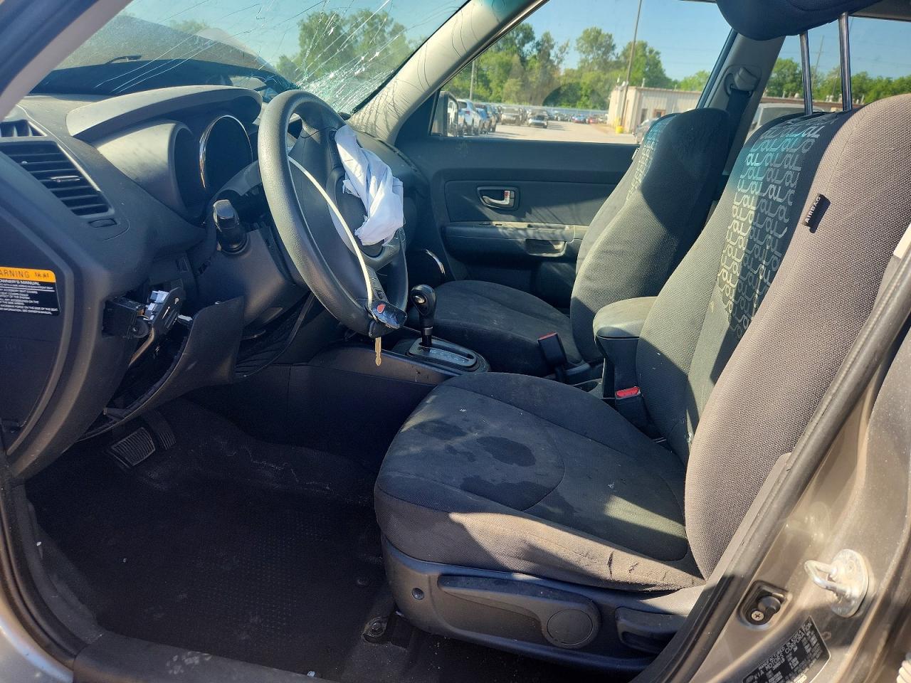 2010 Kia Soul + Silver vin: KNDJT2A22A7171915