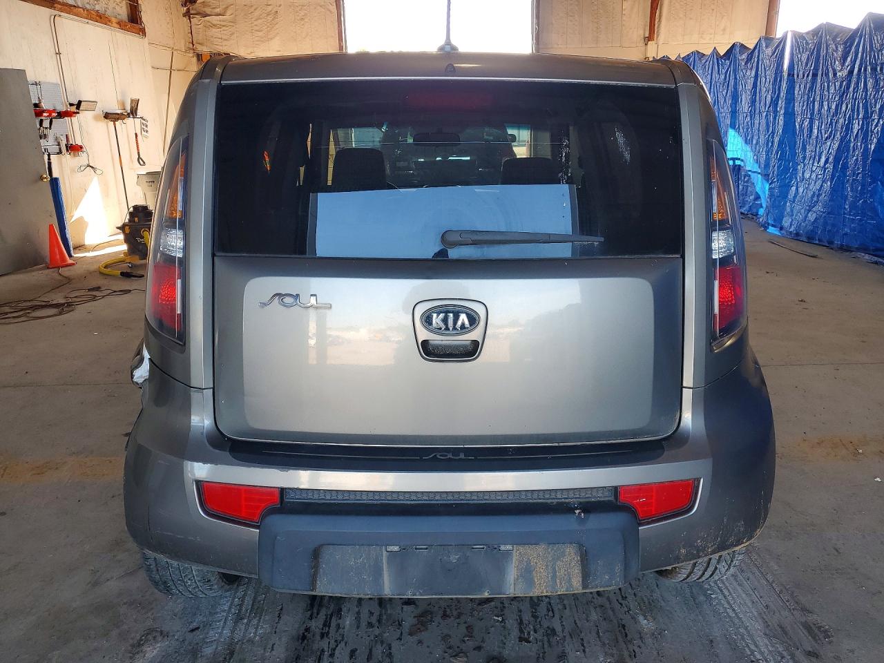 2010 Kia Soul + Gray vin: KNDJT2A22A7178735