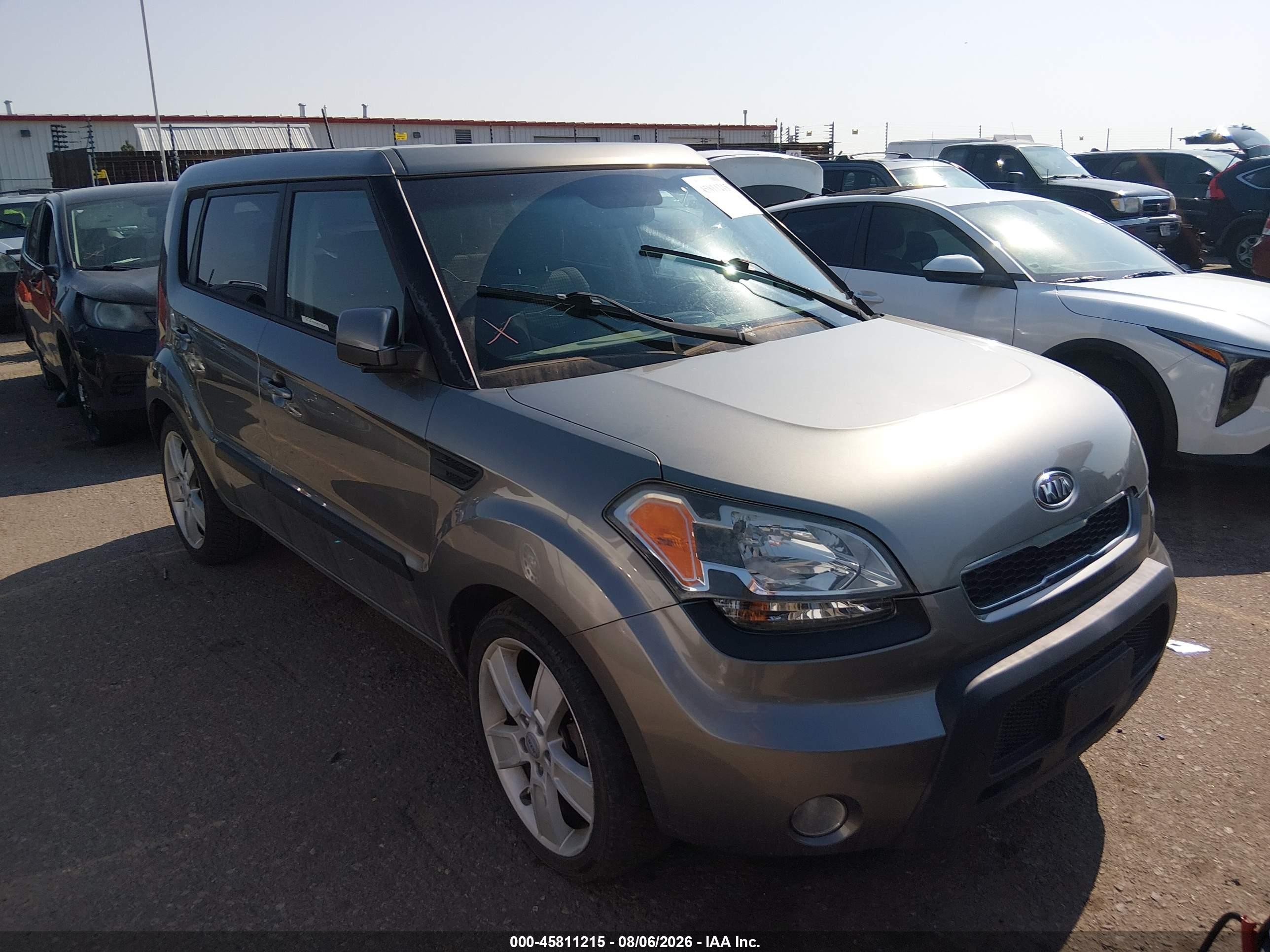 2011 Kia Soul ! Gray vin: KNDJT2A22B7201108