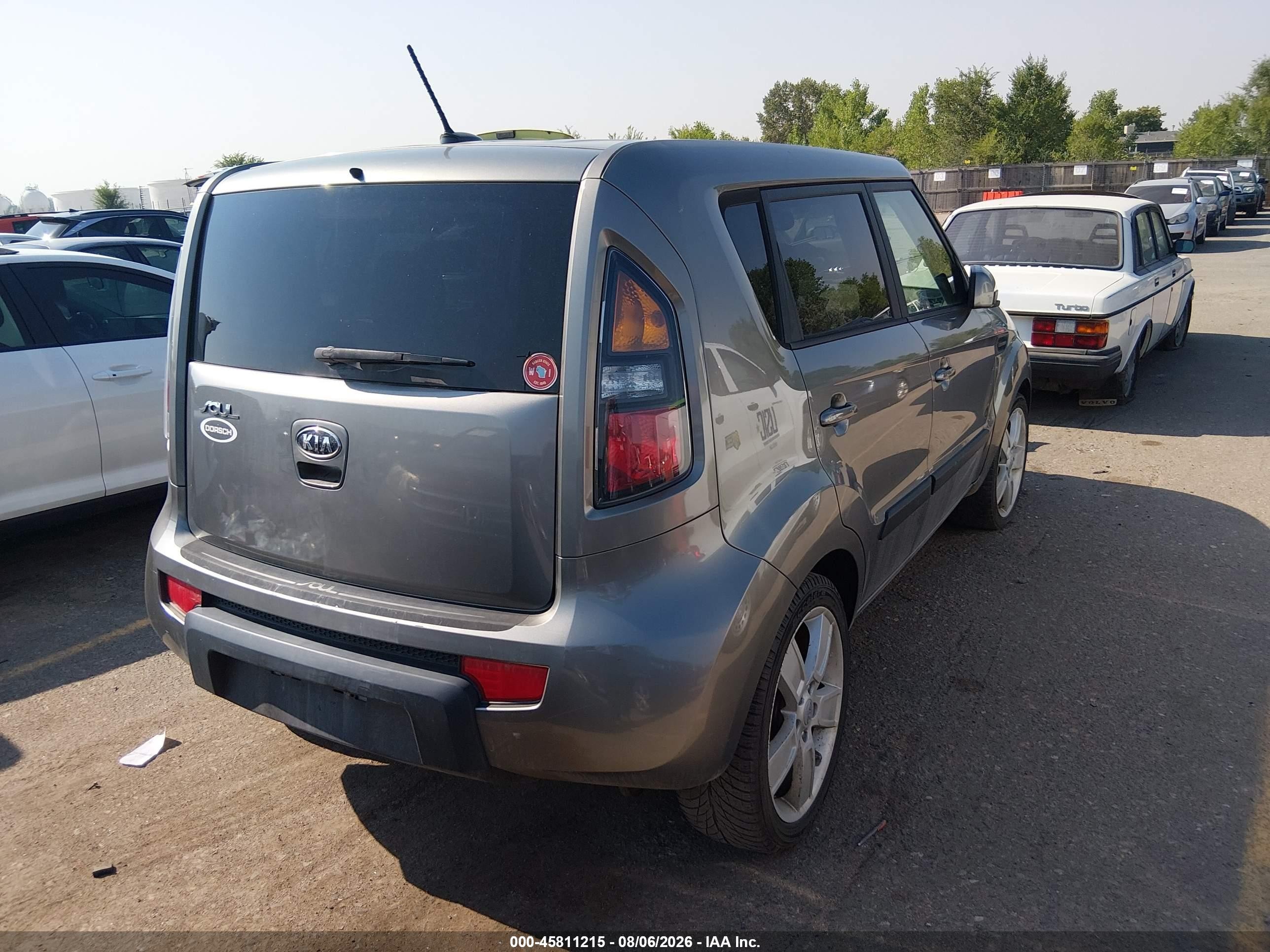 2011 Kia Soul ! Серый vin: KNDJT2A22B7201108