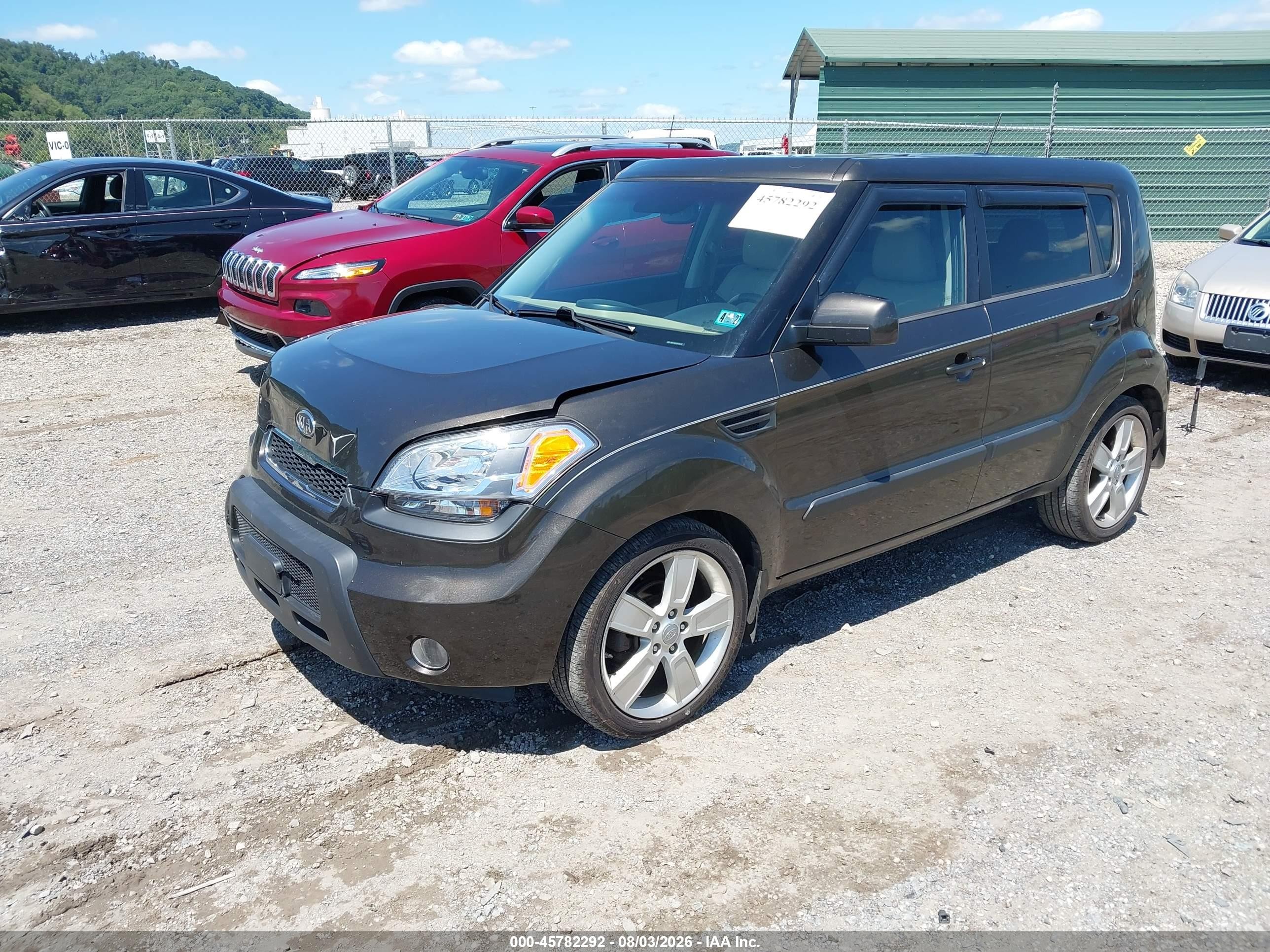 2011 Kia Soul ! Dark Brown vin: KNDJT2A22B7216451