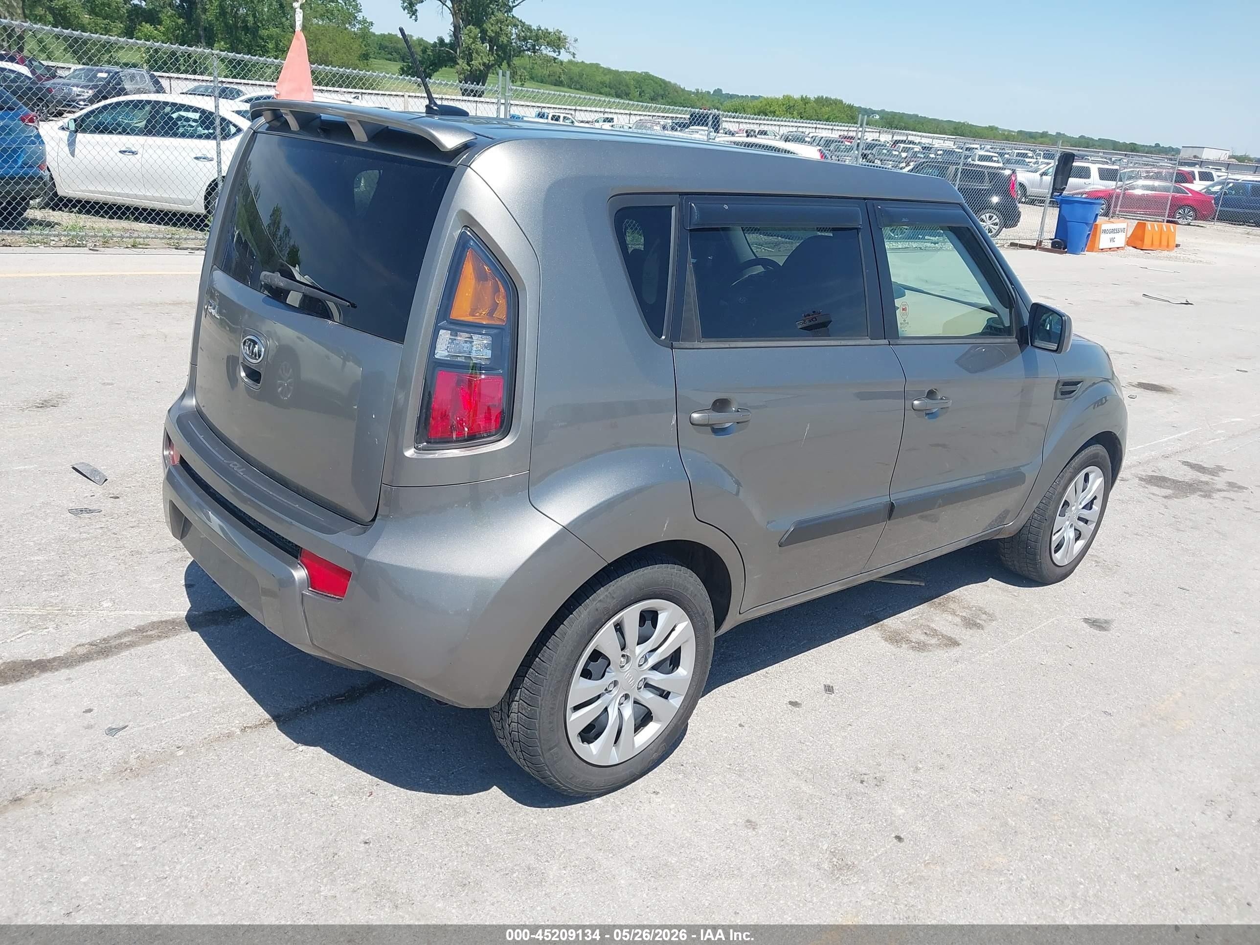 2011 Kia Soul ! Бордовый vin: KNDJT2A22B7227546