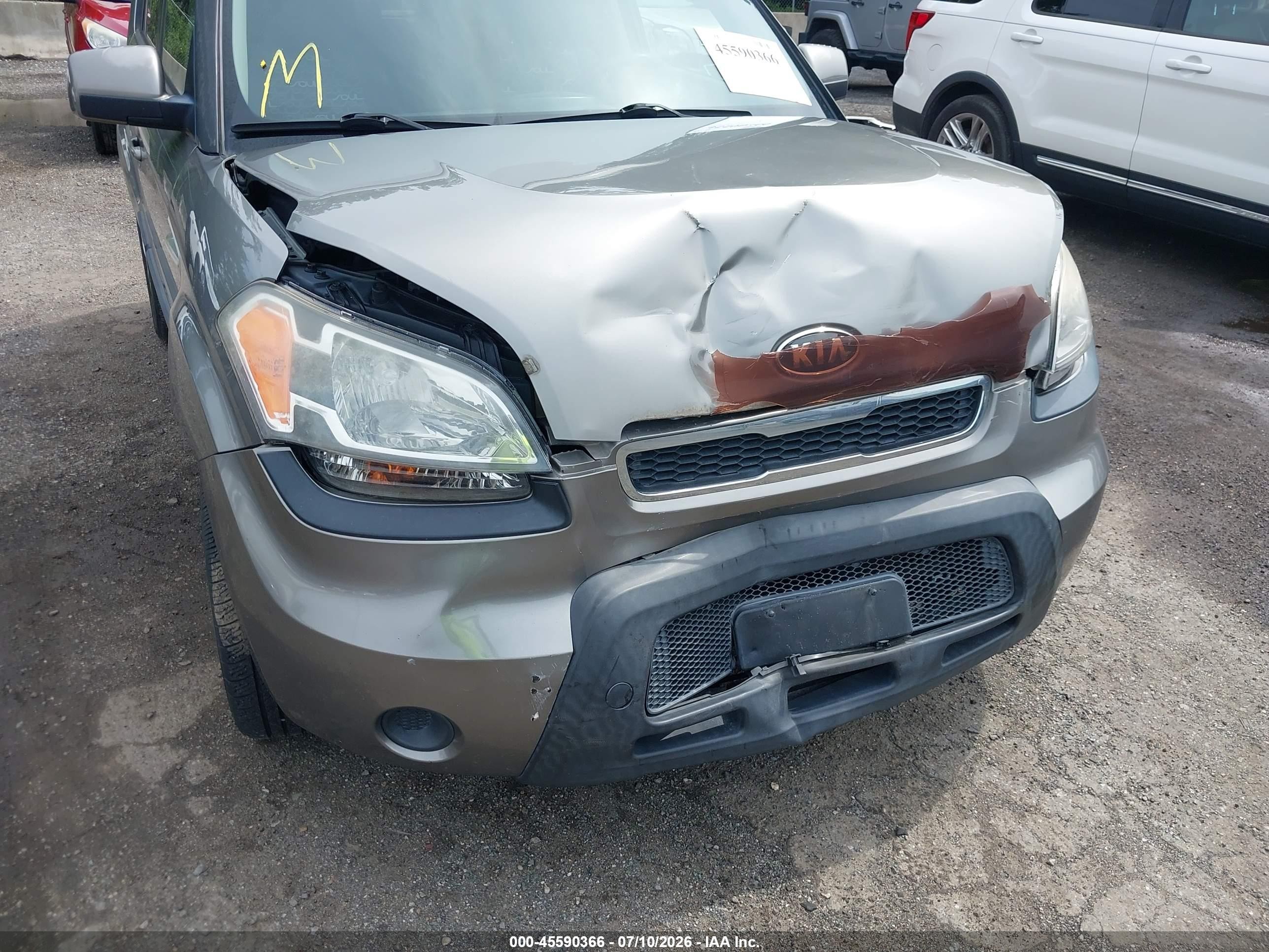 2011 Kia Soul + Серый vin: KNDJT2A22B7233170