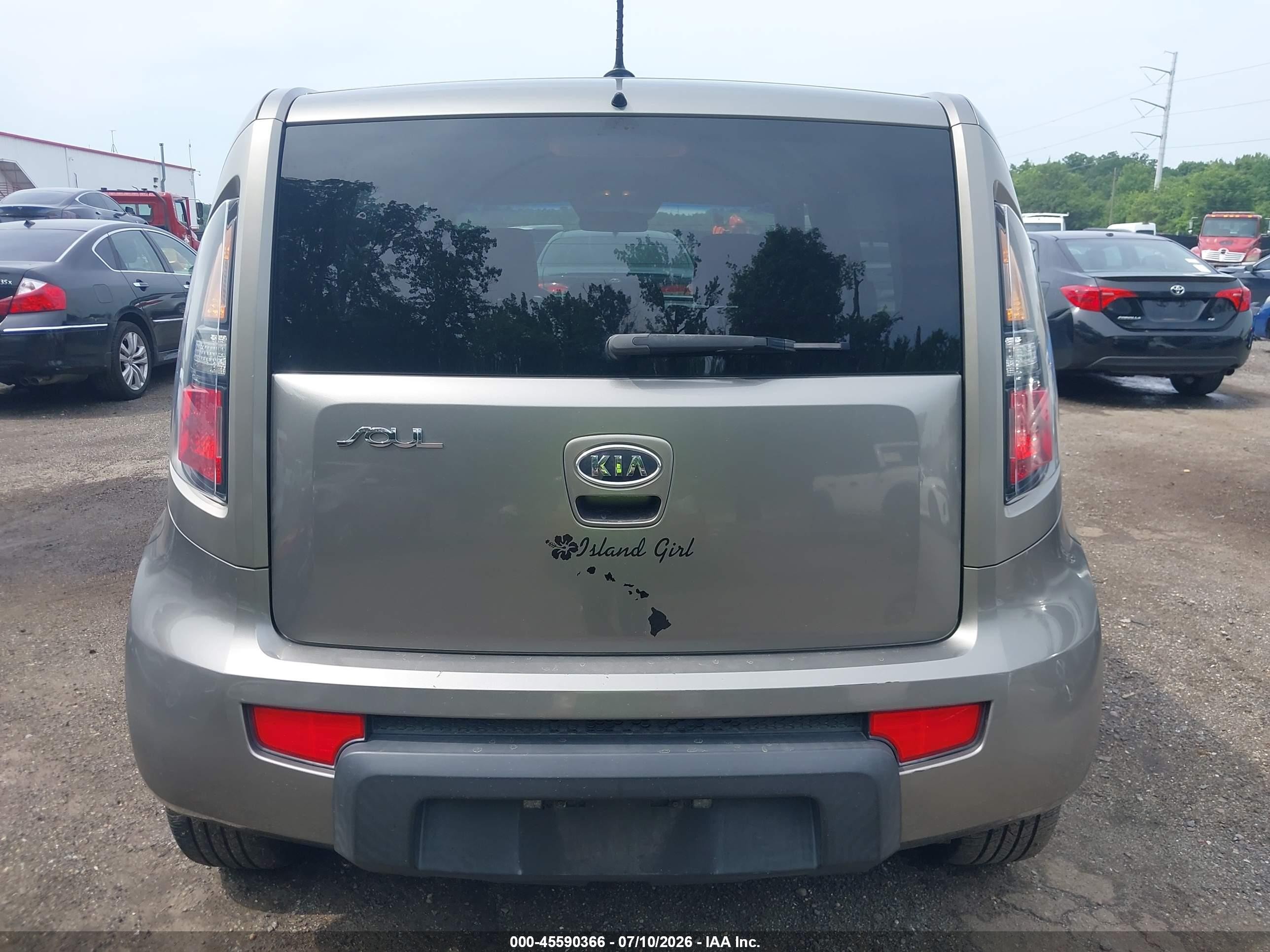 2011 Kia Soul + Серый vin: KNDJT2A22B7233170