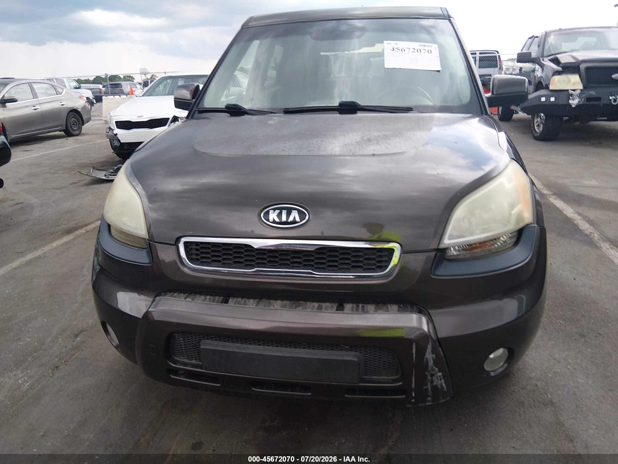 2011 Kia Soul ! Pewter vin: KNDJT2A22B7281073