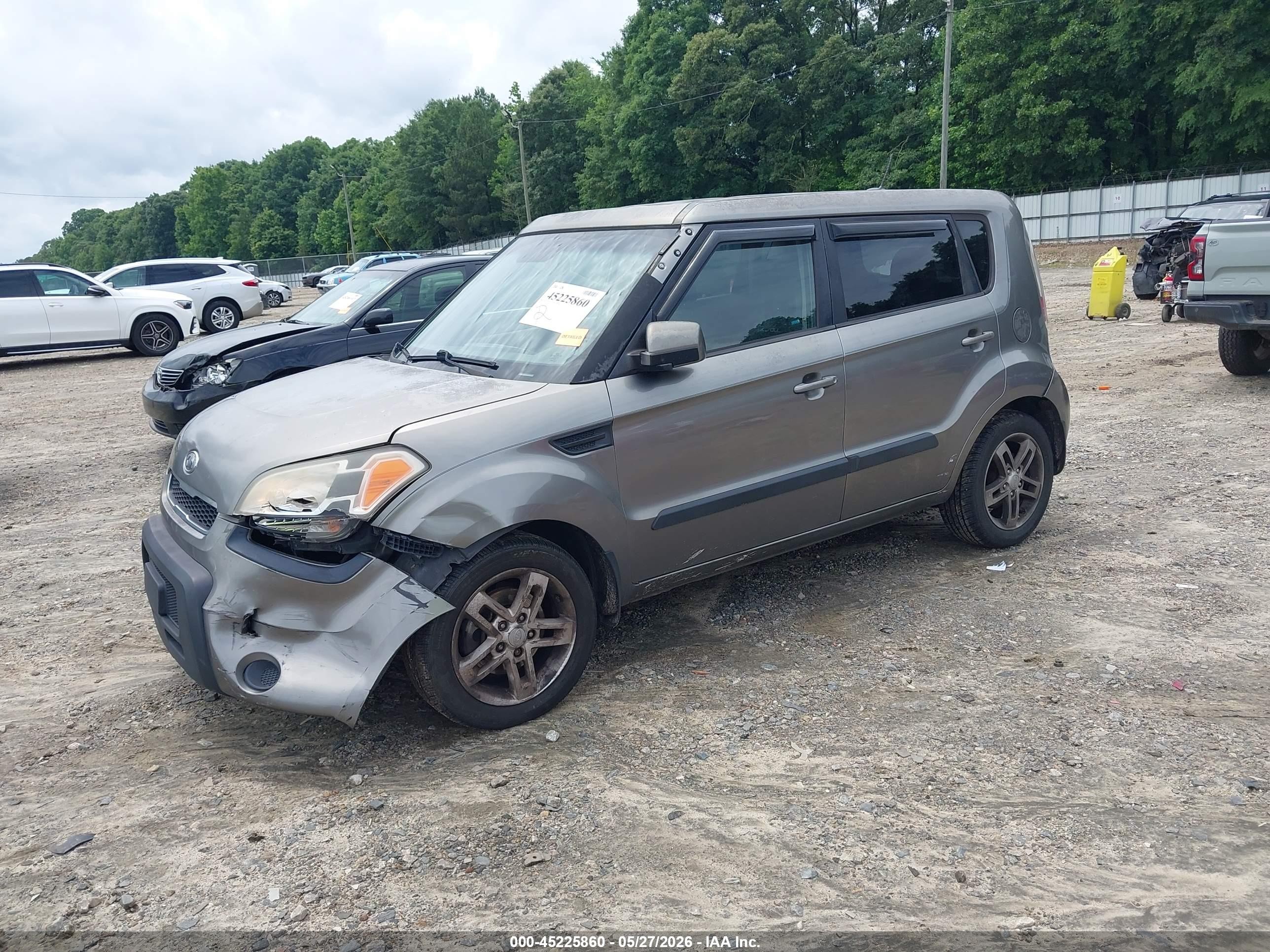 2011 Kia Soul + Gray vin: KNDJT2A22B7302178