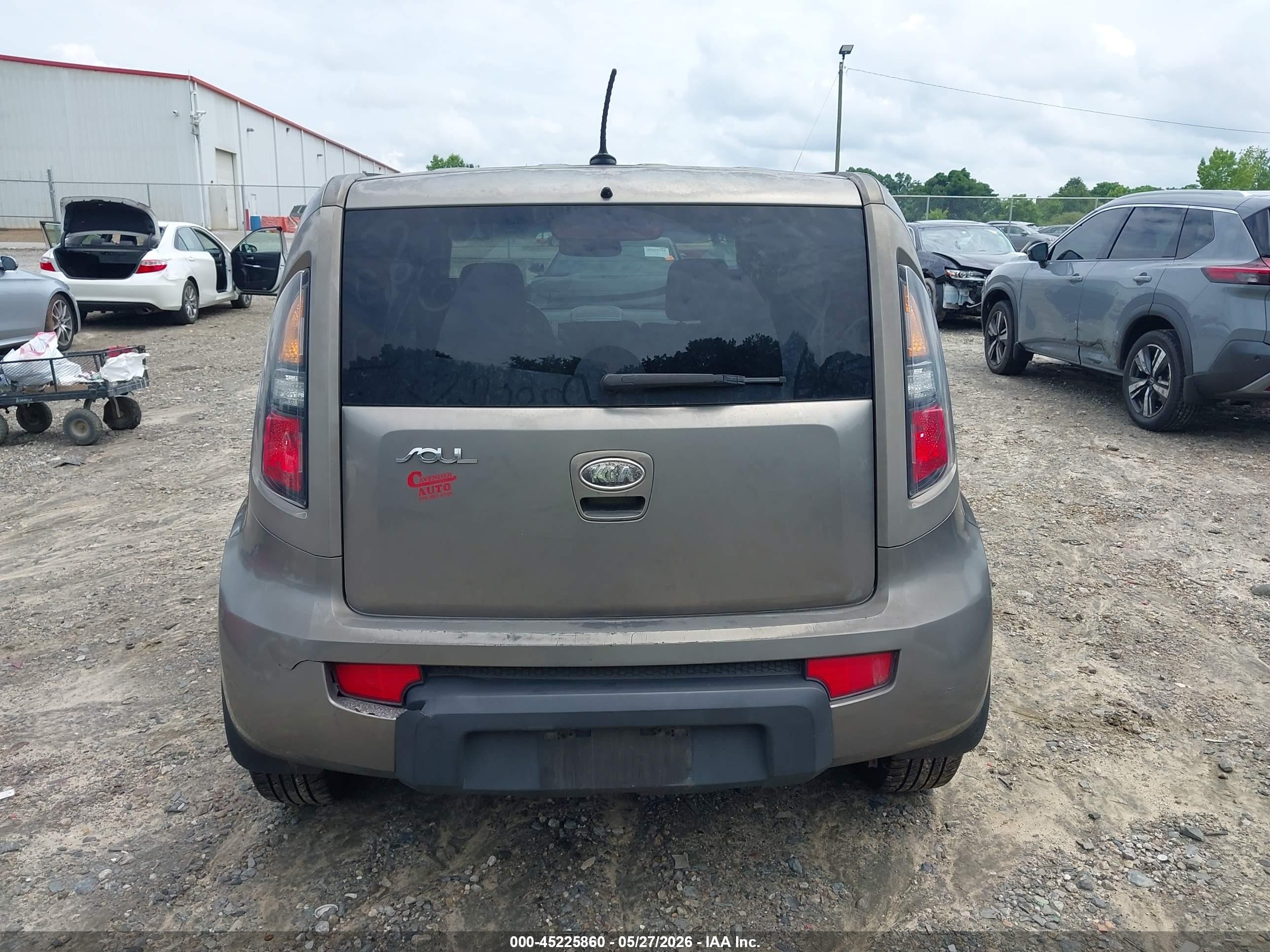 2011 Kia Soul + Gray vin: KNDJT2A22B7302178