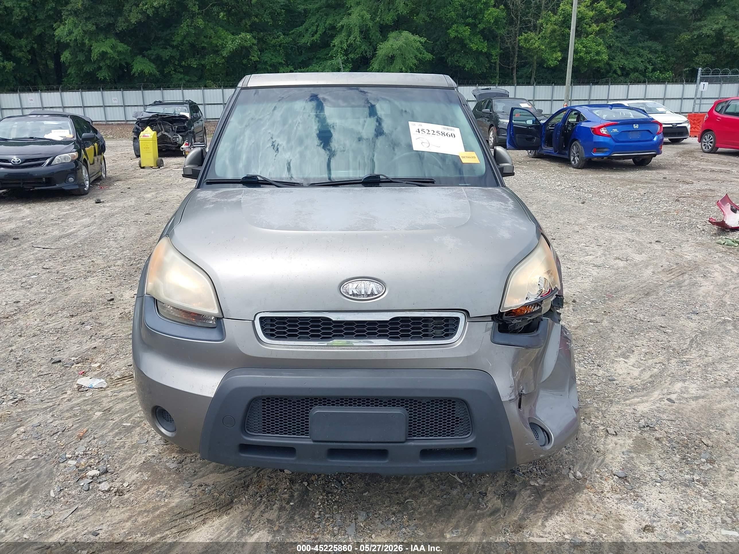 2011 Kia Soul + Gray vin: KNDJT2A22B7302178