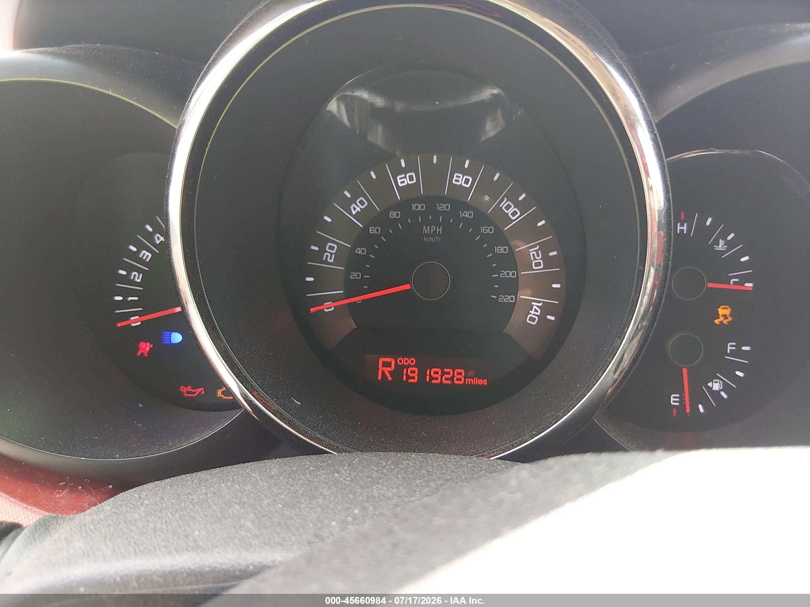 2011 Kia Soul Sport Silver vin: KNDJT2A22B7705979