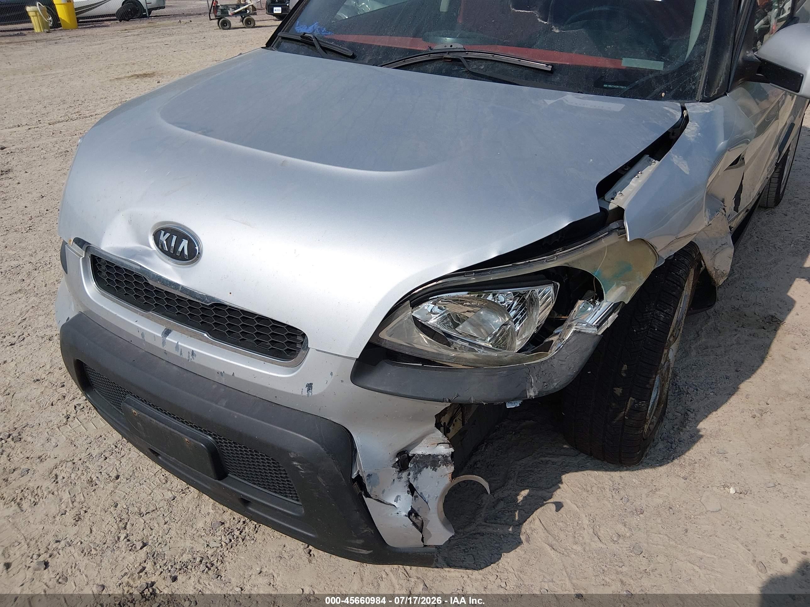 2011 Kia Soul Sport Silver vin: KNDJT2A22B7705979