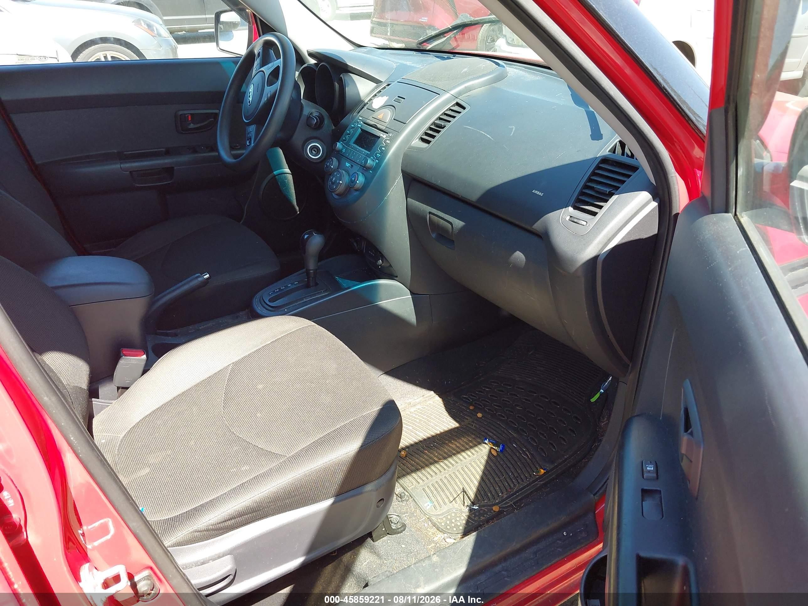 2010 Kia Soul + Red vin: KNDJT2A23A7059575