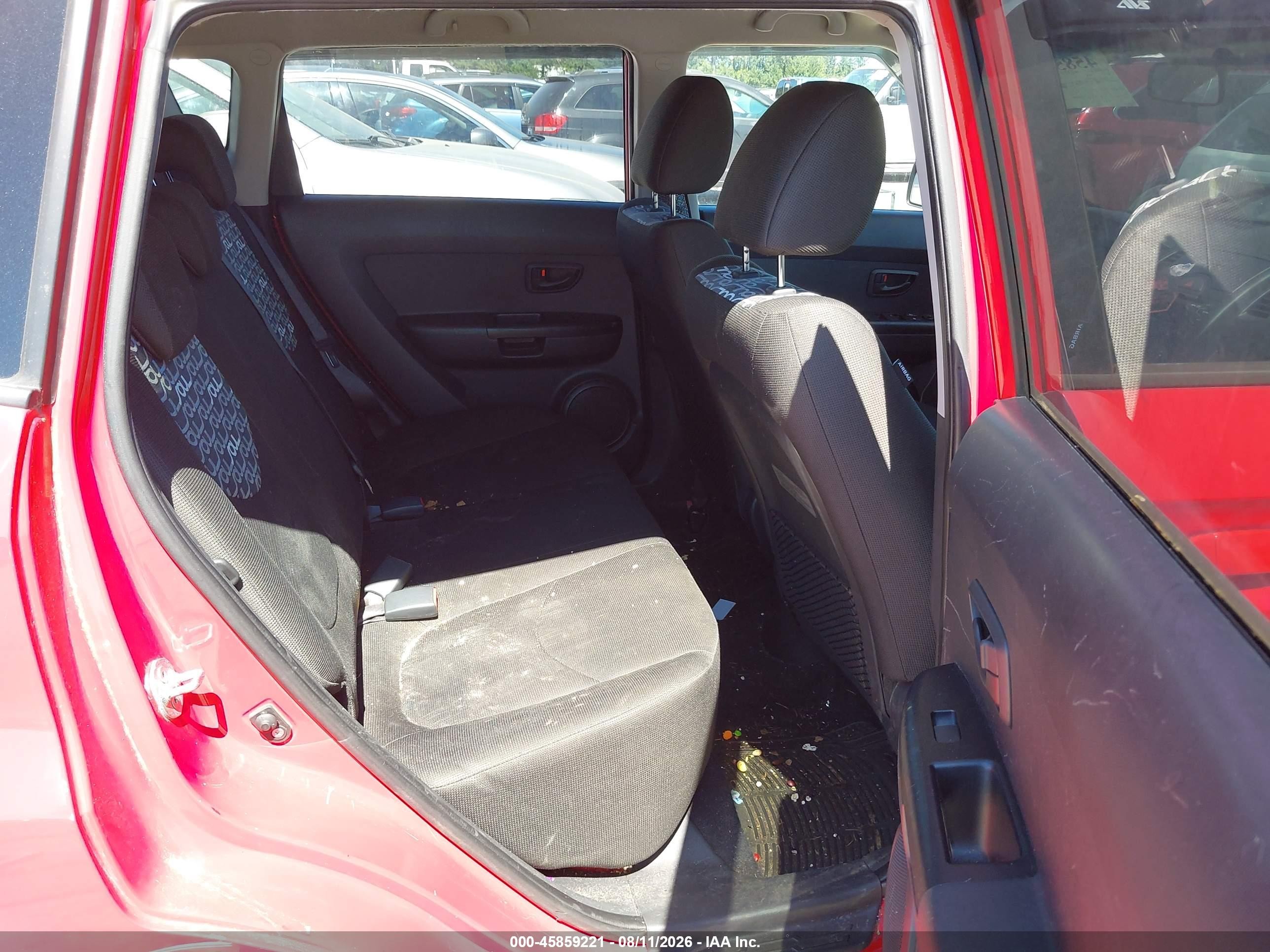 2010 Kia Soul + Red vin: KNDJT2A23A7059575