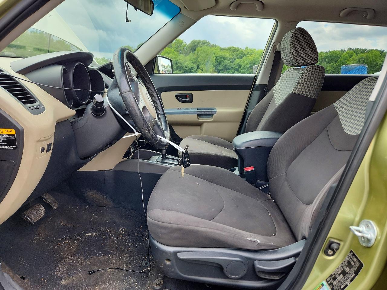 2010 Kia Soul + Green vin: KNDJT2A23A7074402