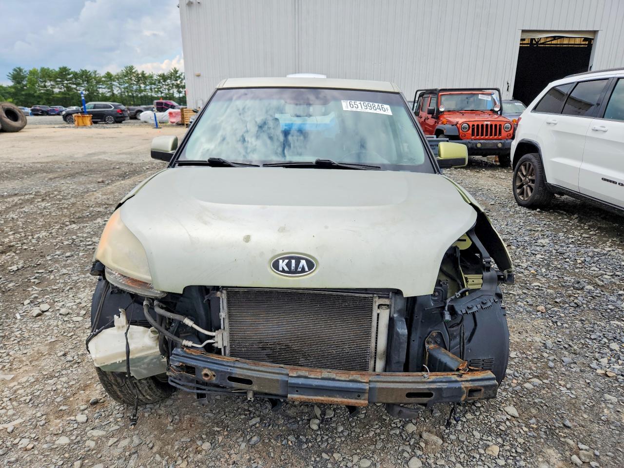 2010 Kia Soul + Green vin: KNDJT2A23A7074402