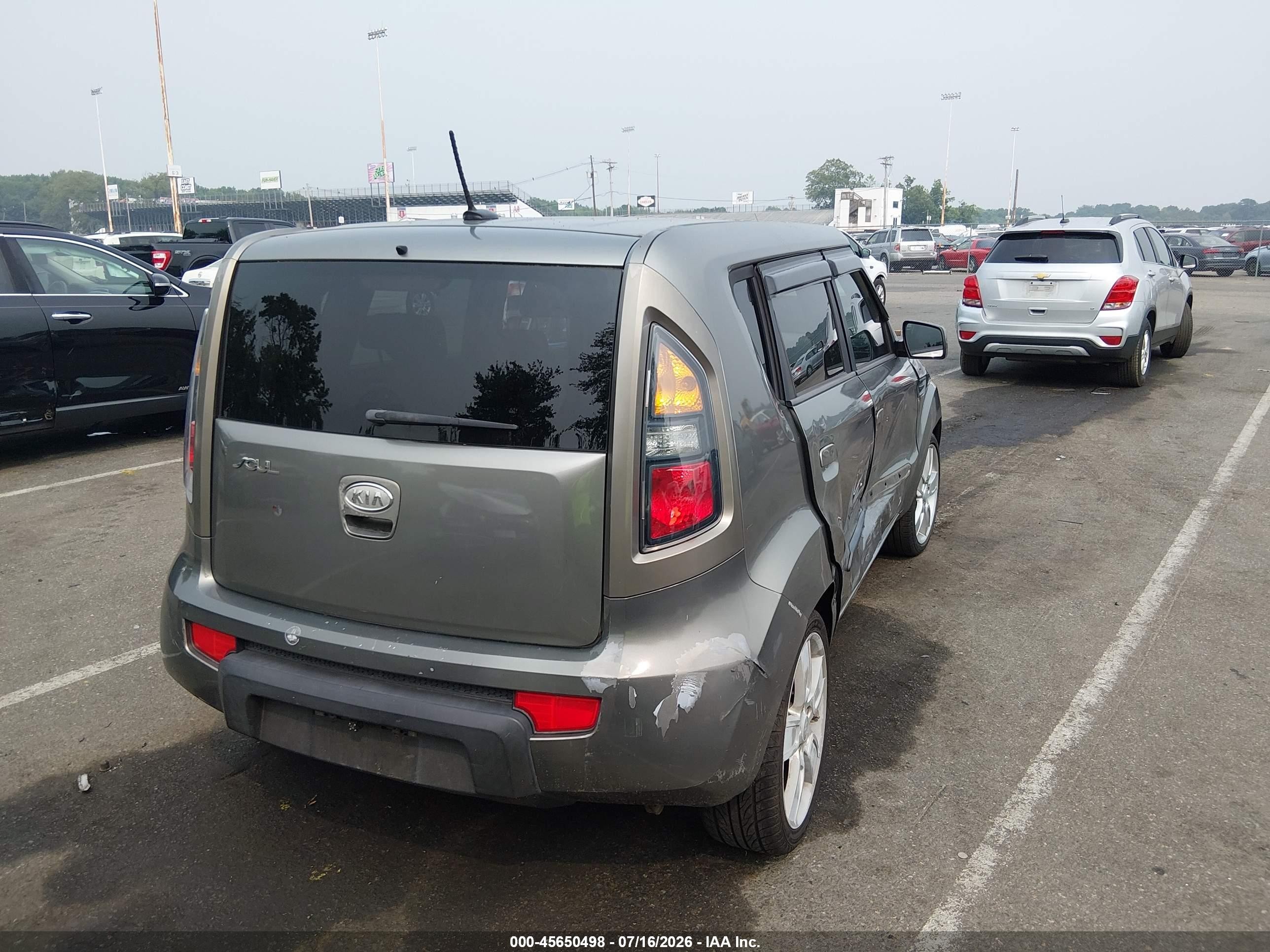 2010 Kia Soul ! Green vin: KNDJT2A23A7085836