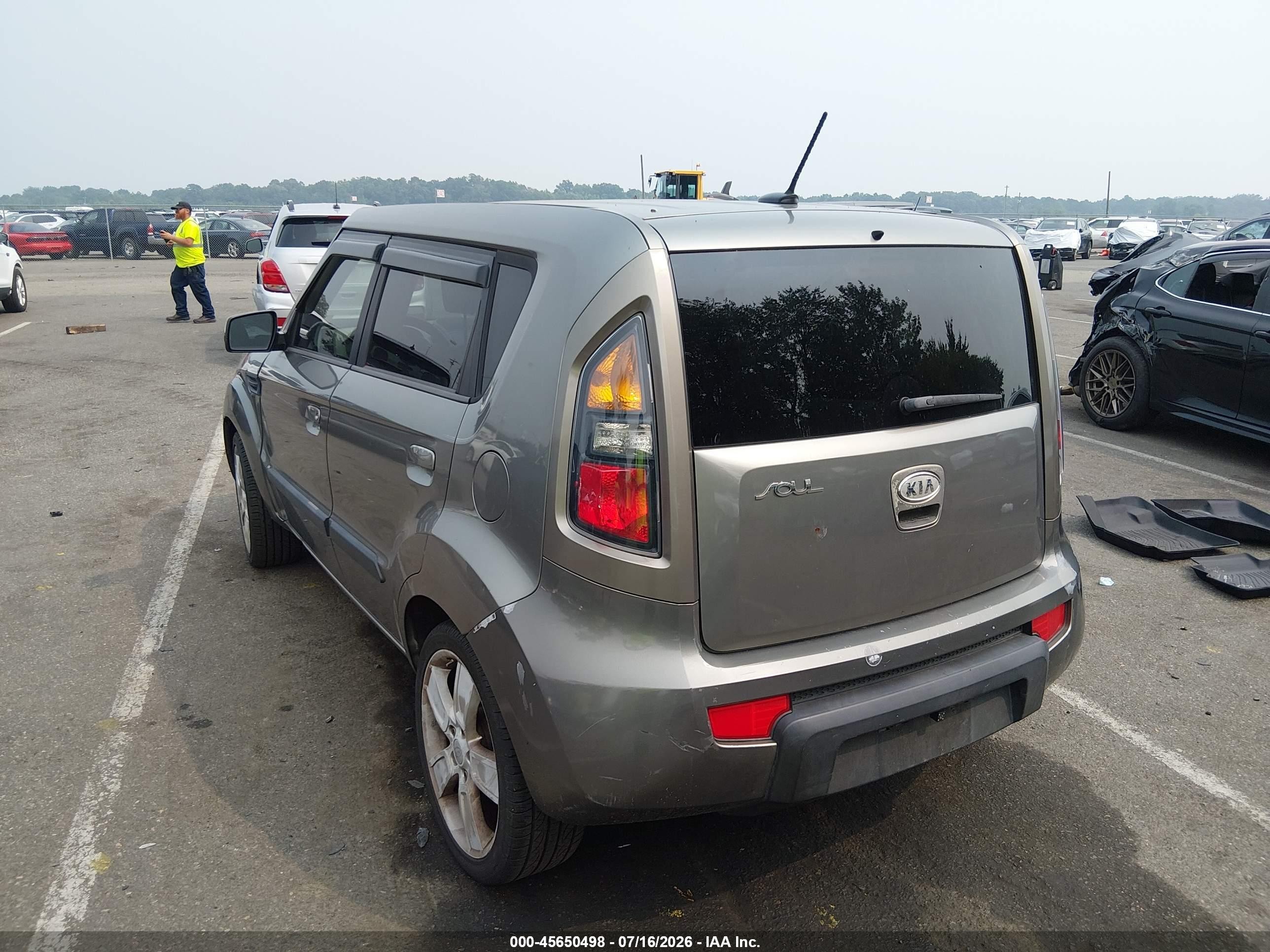 2010 Kia Soul ! Green vin: KNDJT2A23A7085836