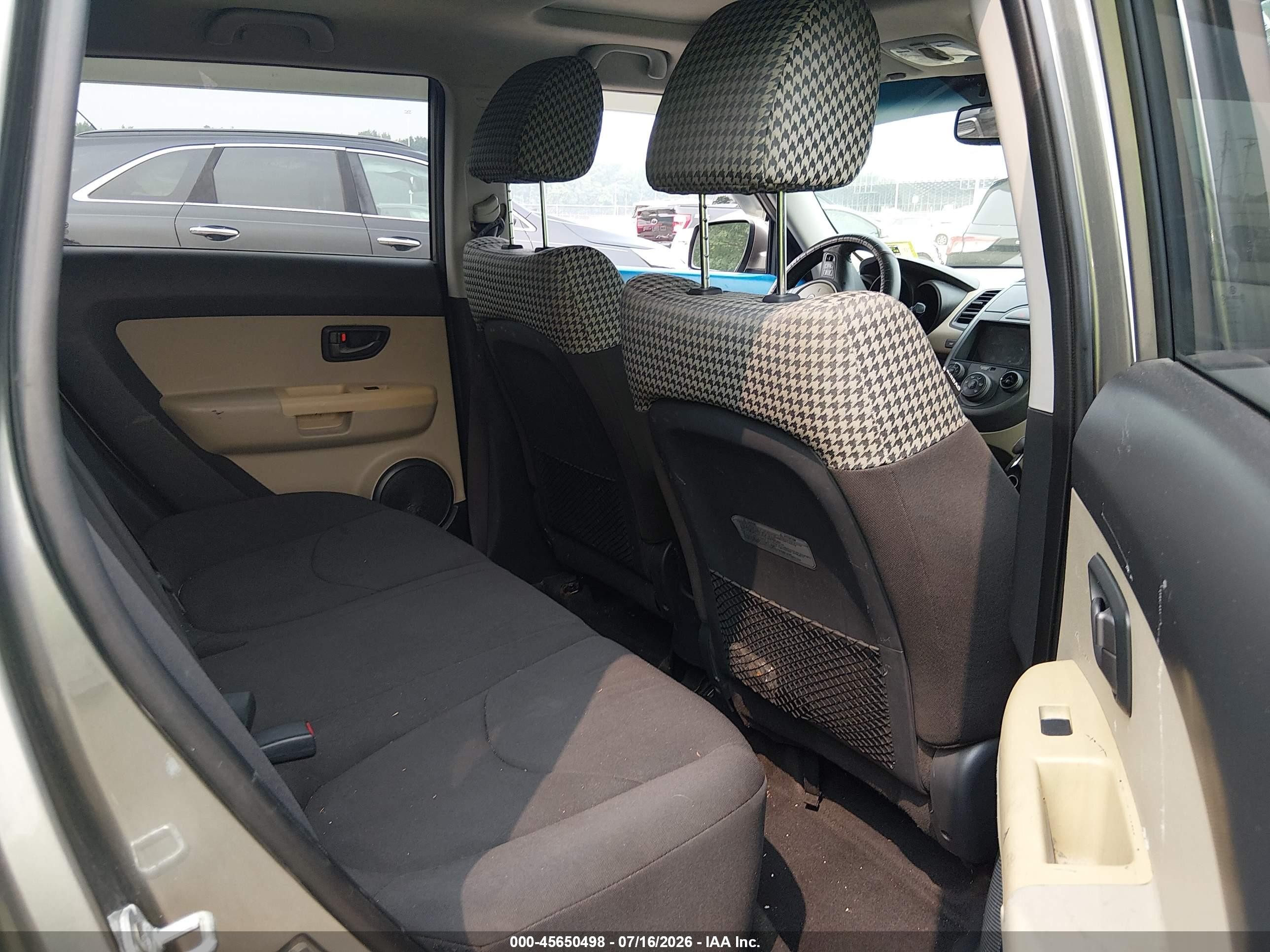 2010 Kia Soul ! Green vin: KNDJT2A23A7085836
