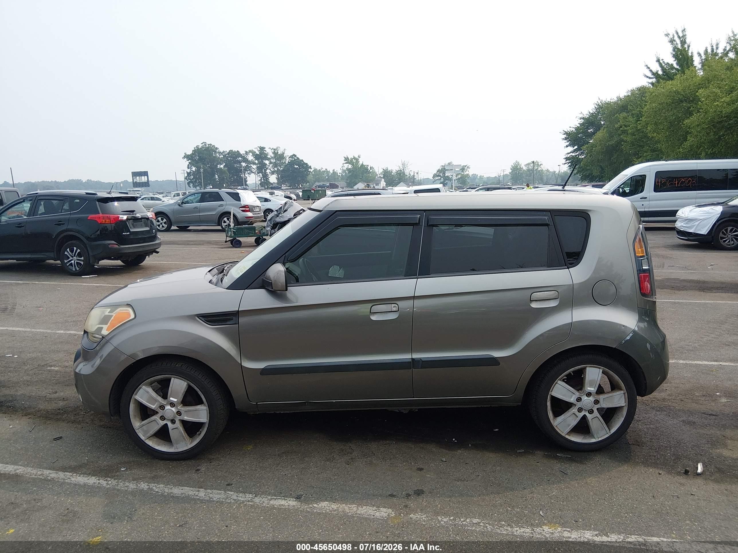 2010 Kia Soul ! Green vin: KNDJT2A23A7085836