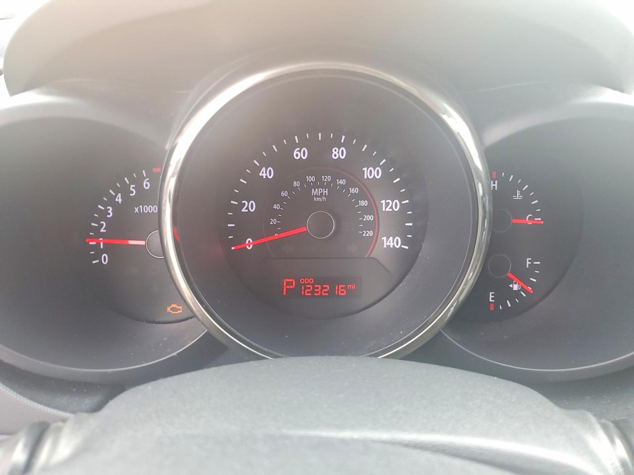 2010 Kia Soul + Orange vin: KNDJT2A23A7112419