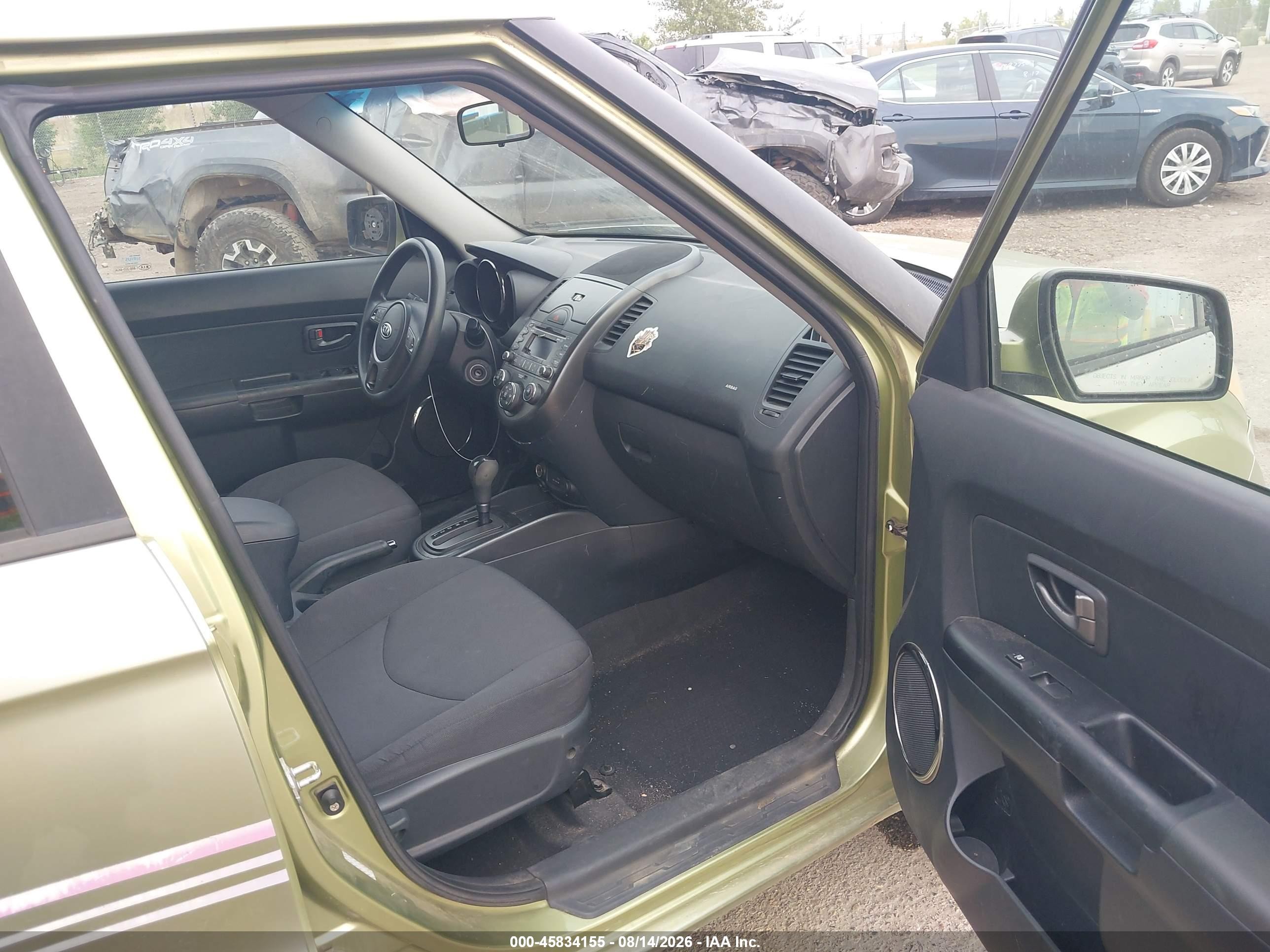 2010 Kia Soul + Green vin: KNDJT2A23A7146084