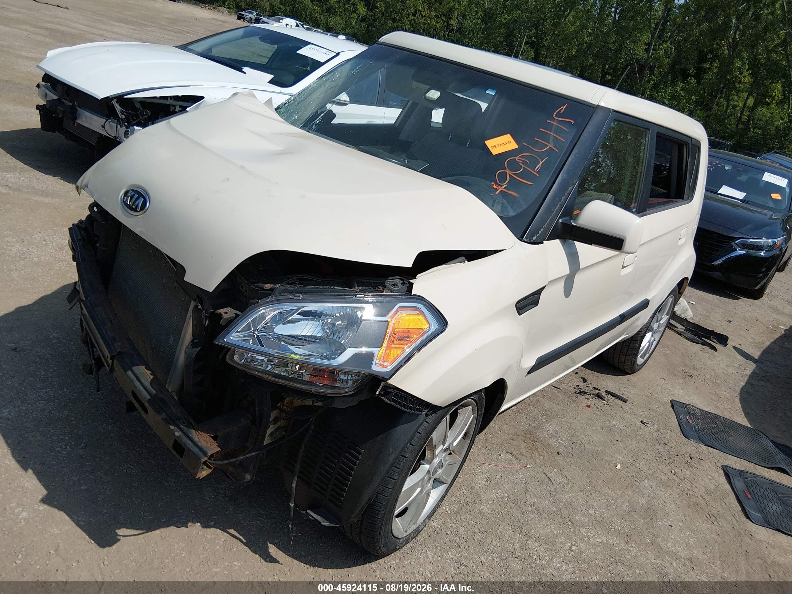 2010 Kia Soul ! White vin: KNDJT2A23A7177707