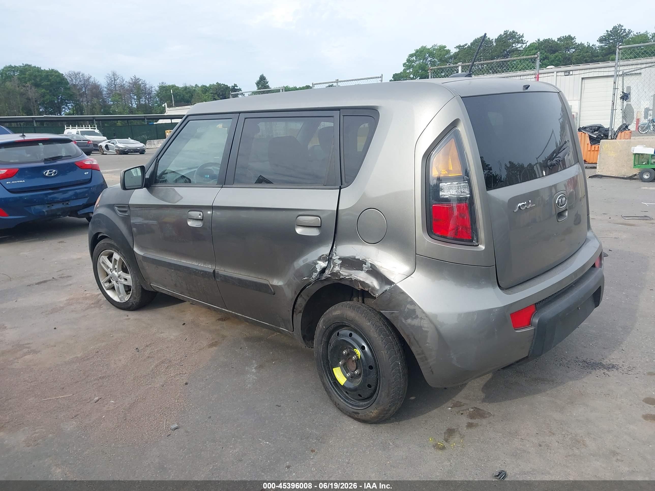 2010 Kia Soul + Green vin: KNDJT2A23A7190361