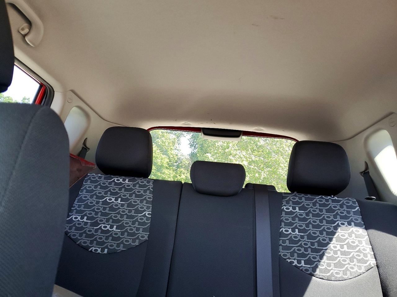 2011 Kia Soul + Красный vin: KNDJT2A23B7215146