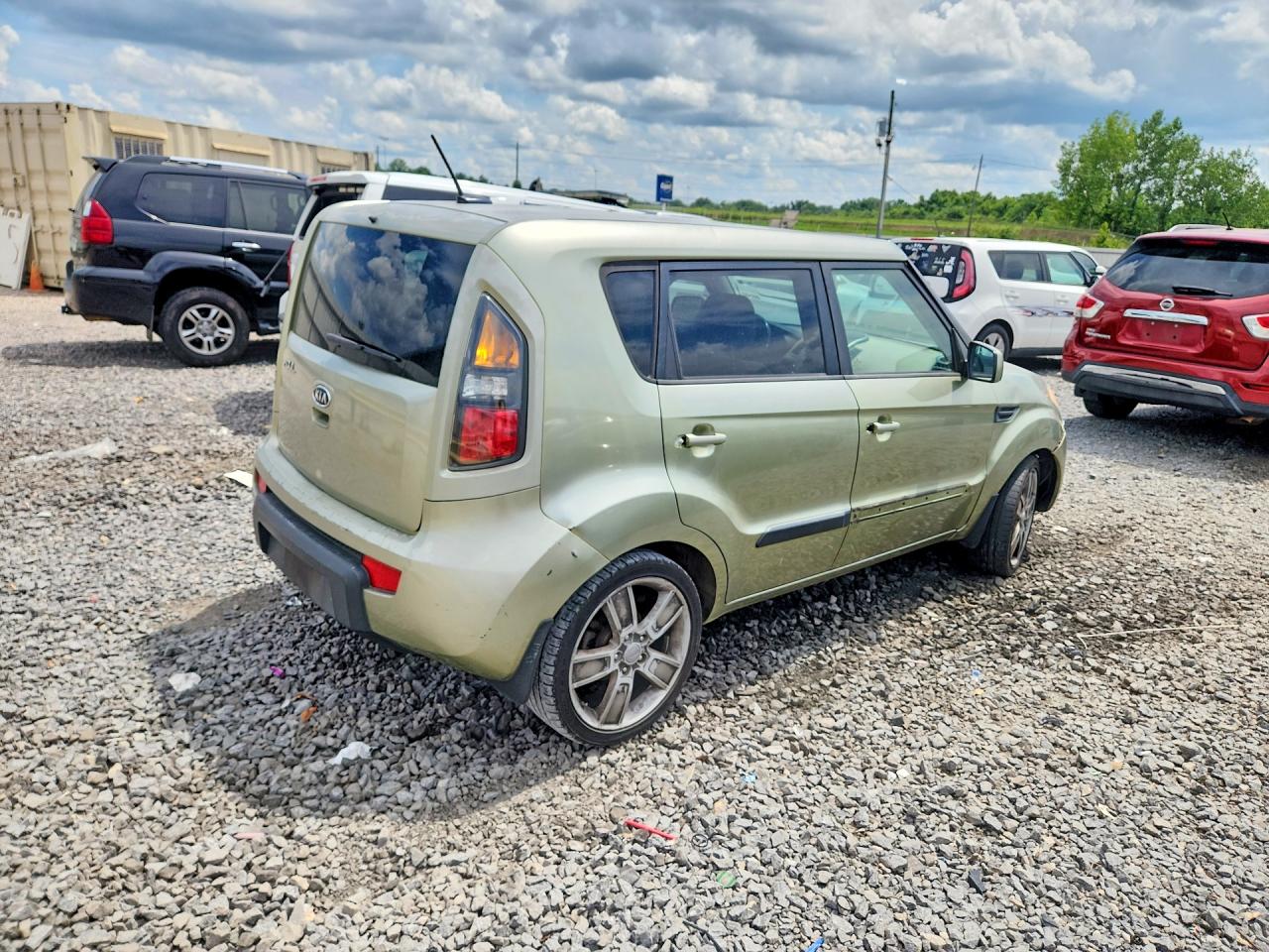 2011 Kia Soul ! Green vin: KNDJT2A23B7217446