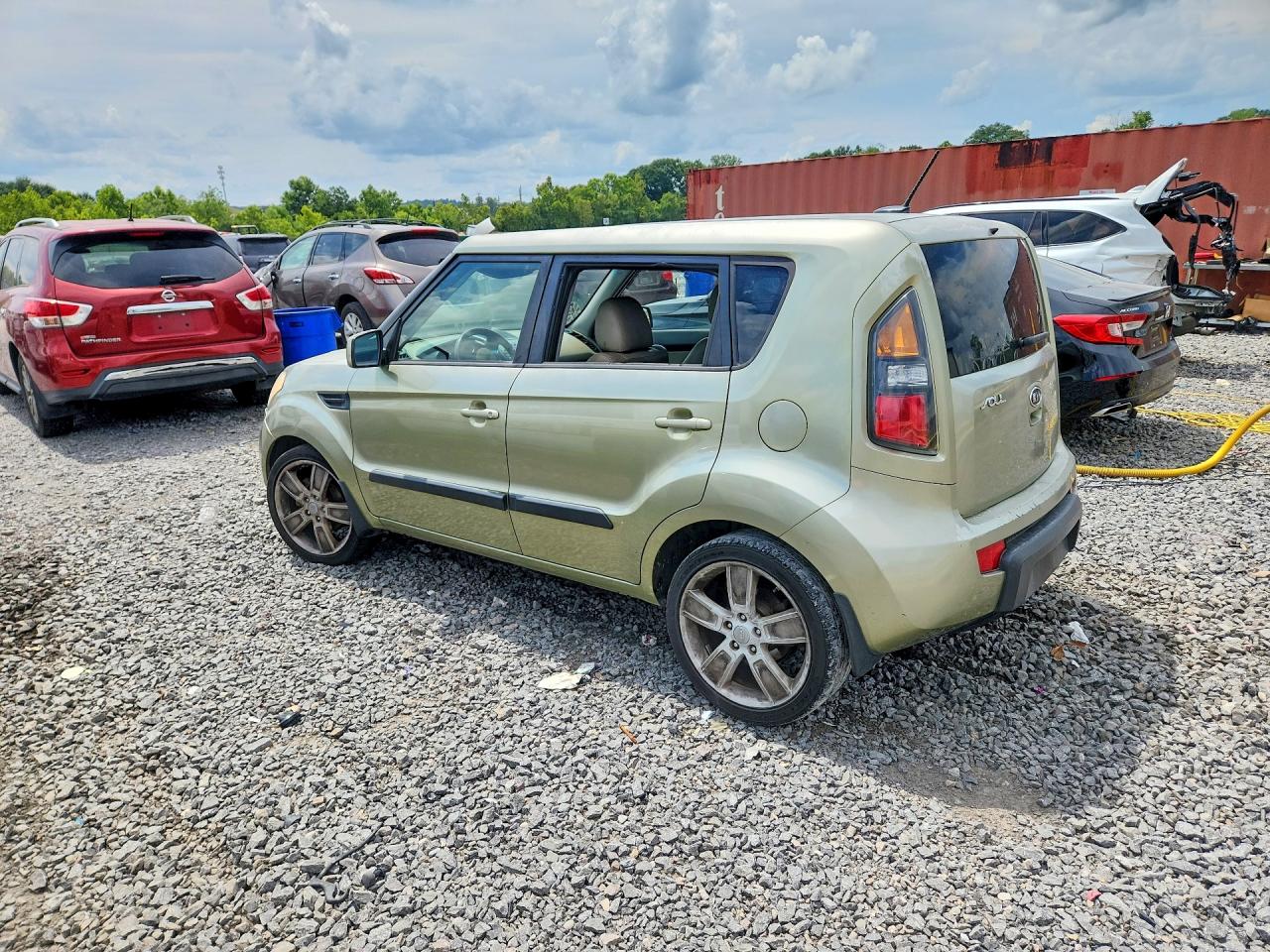 2011 Kia Soul ! Green vin: KNDJT2A23B7217446