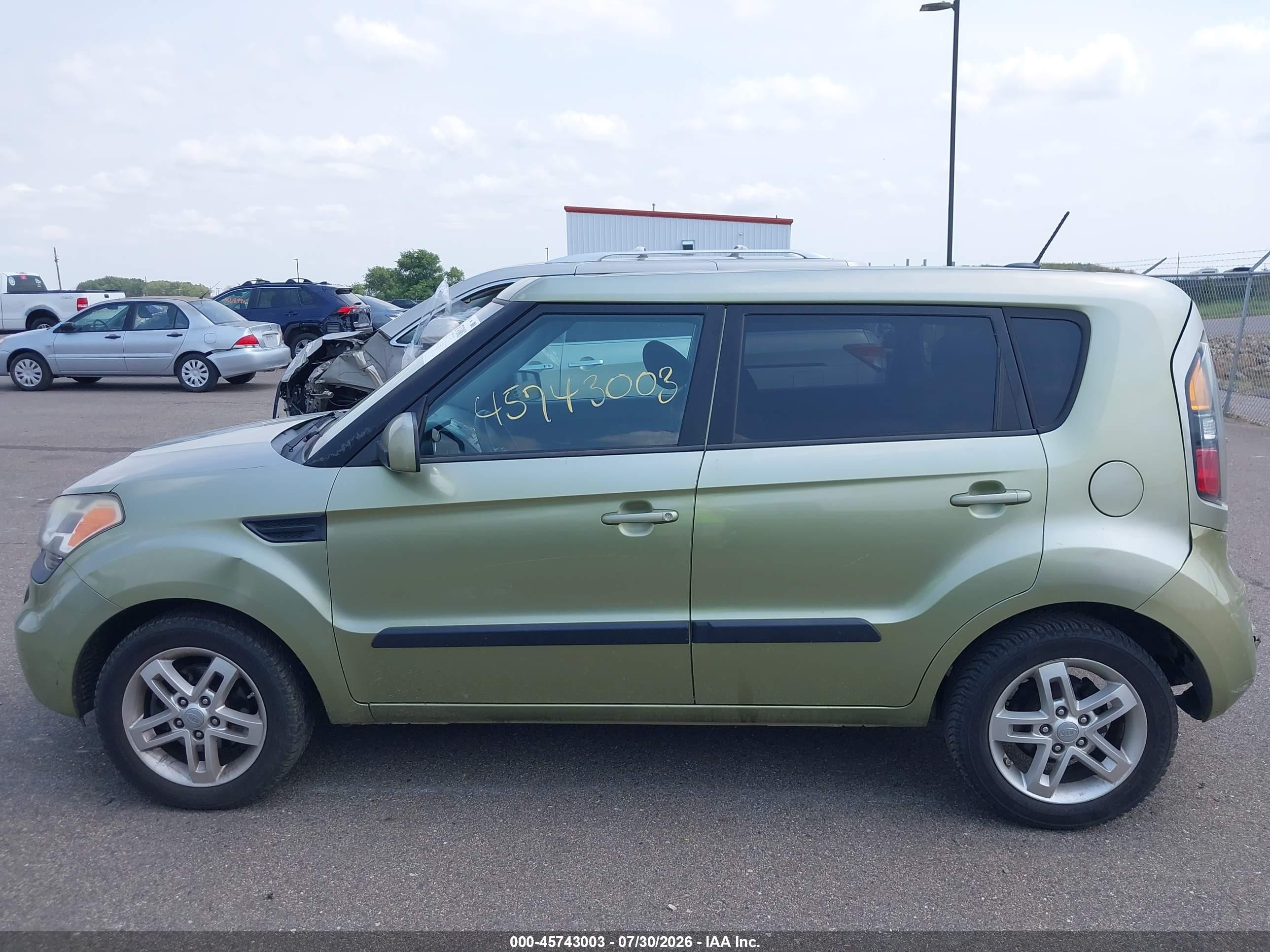 2011 Kia Soul + Green vin: KNDJT2A23B7259759