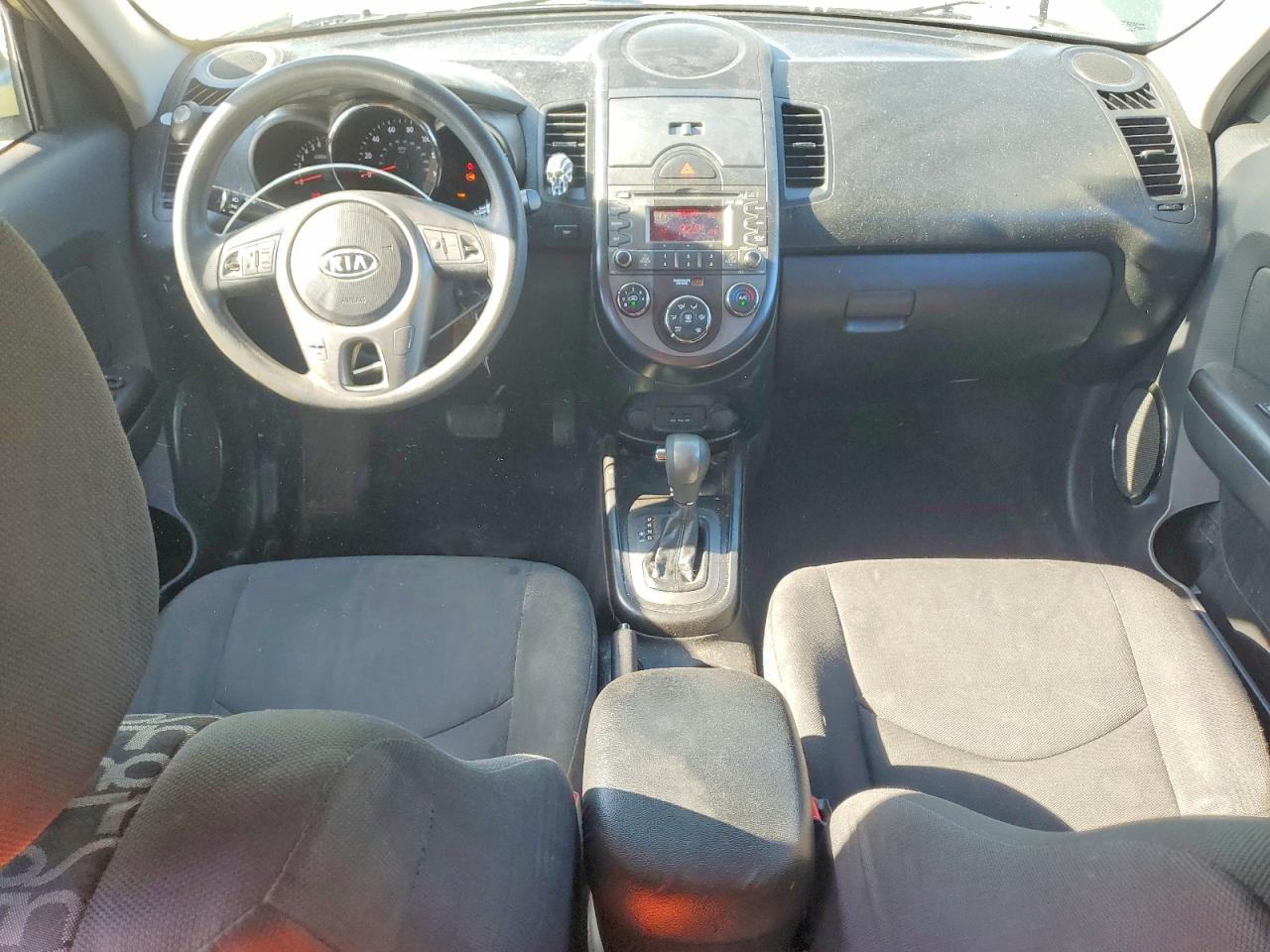 2011 Kia Soul + Green vin: KNDJT2A23B7260491
