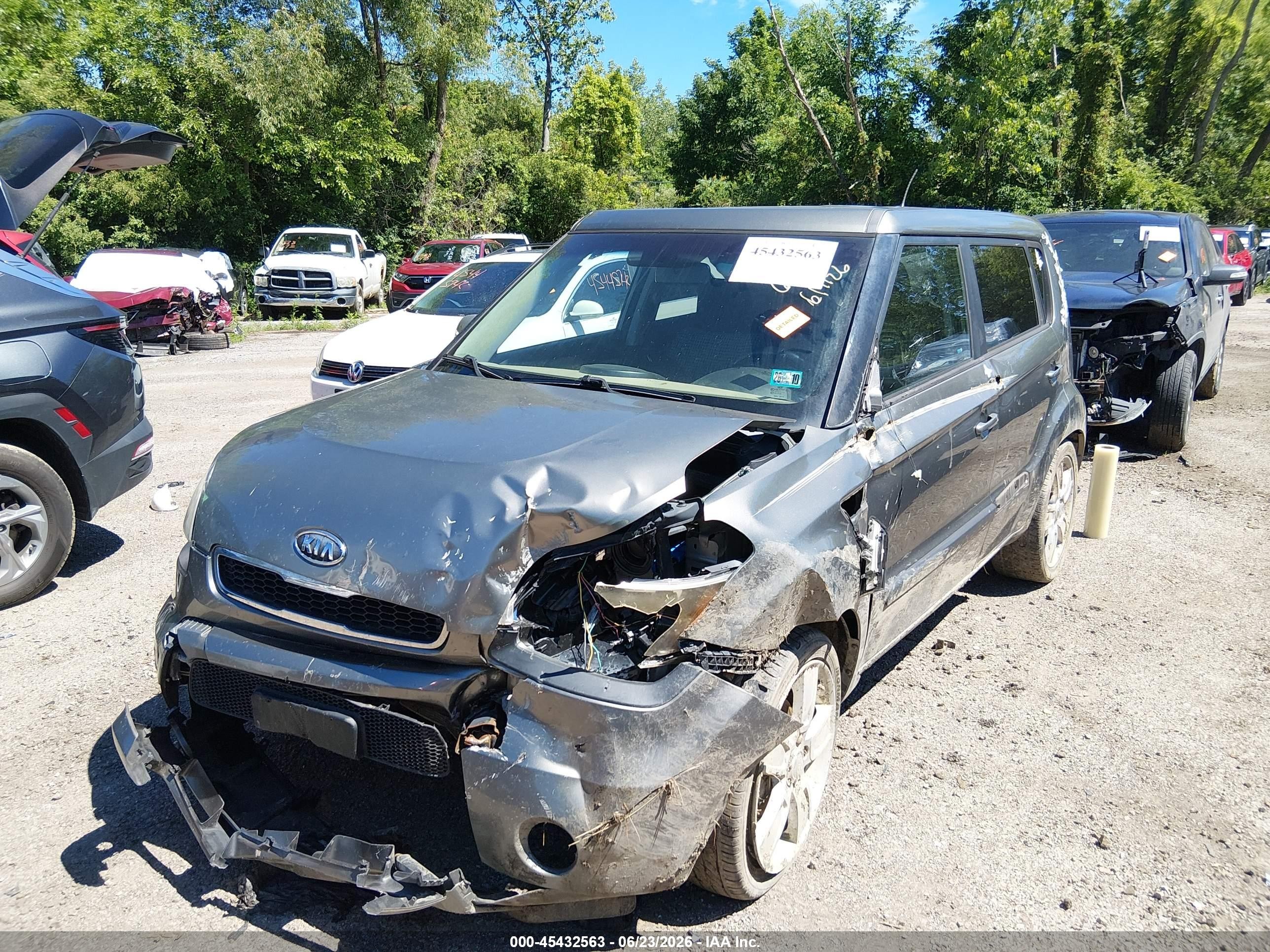 2011 Kia Soul ! Серый vin: KNDJT2A23B7281552