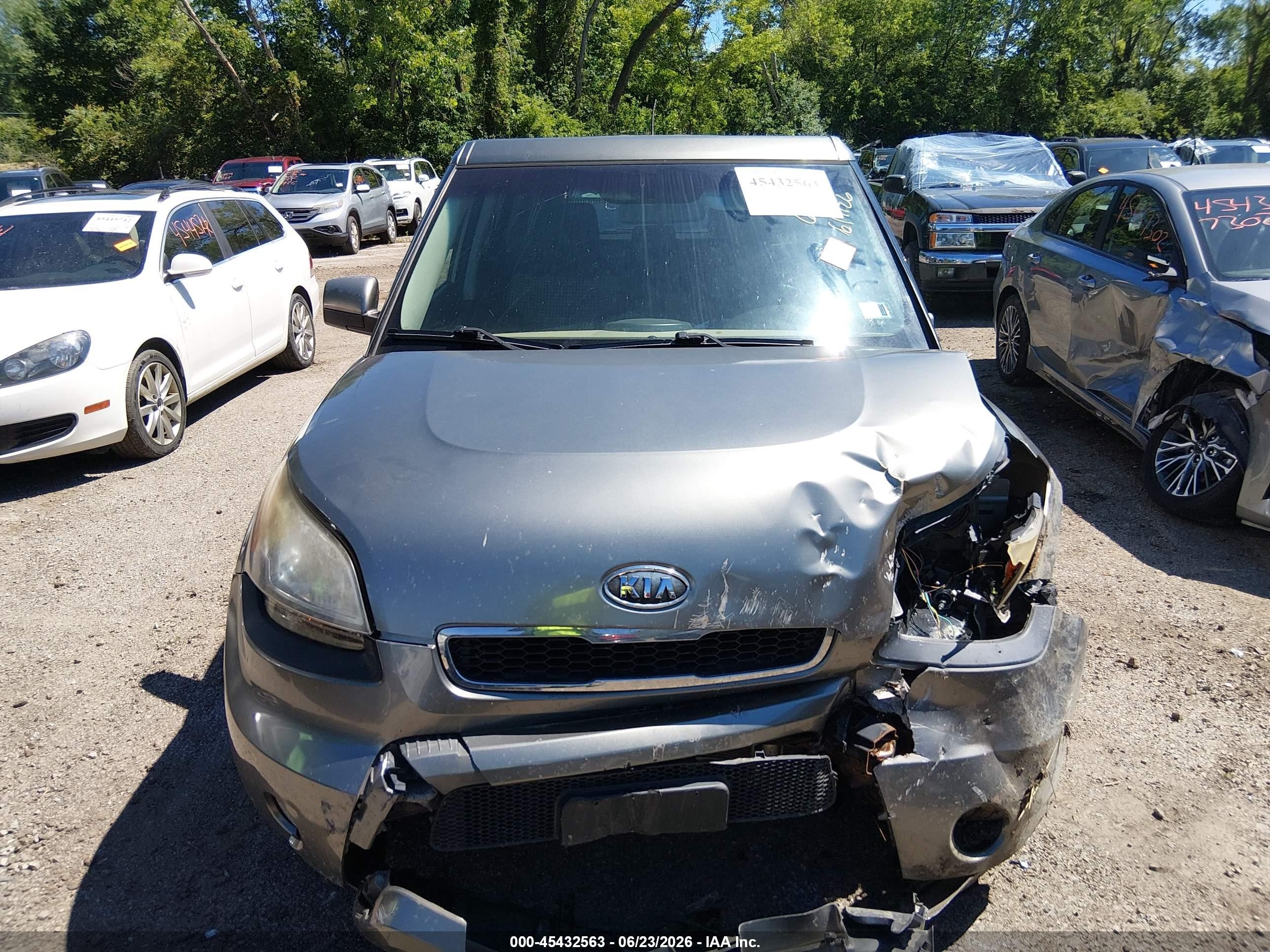 2011 Kia Soul ! Серый vin: KNDJT2A23B7281552