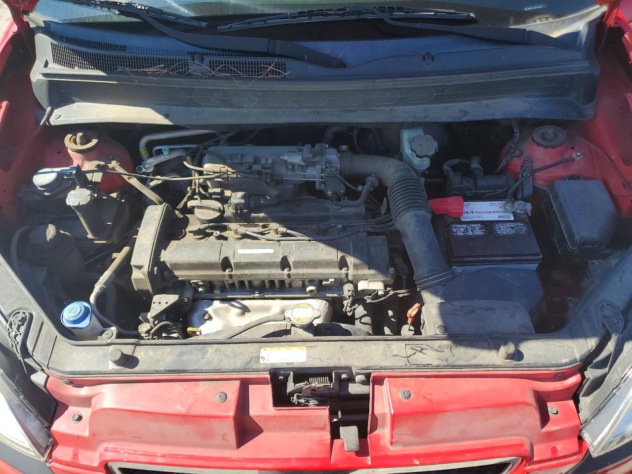 2011 Kia Soul + Red vin: KNDJT2A23B7292065
