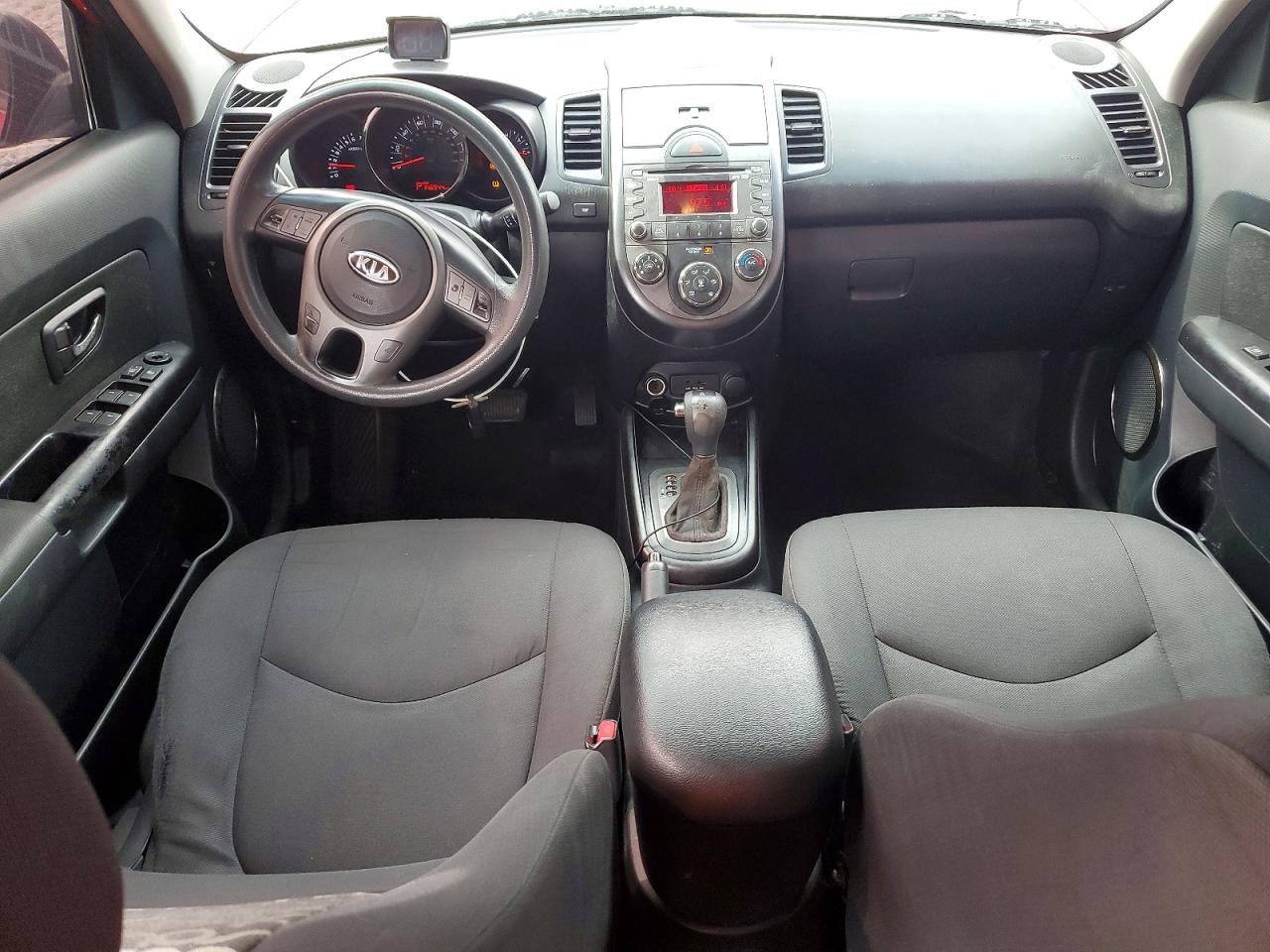 2011 Kia Soul + Красный vin: KNDJT2A23B7304005
