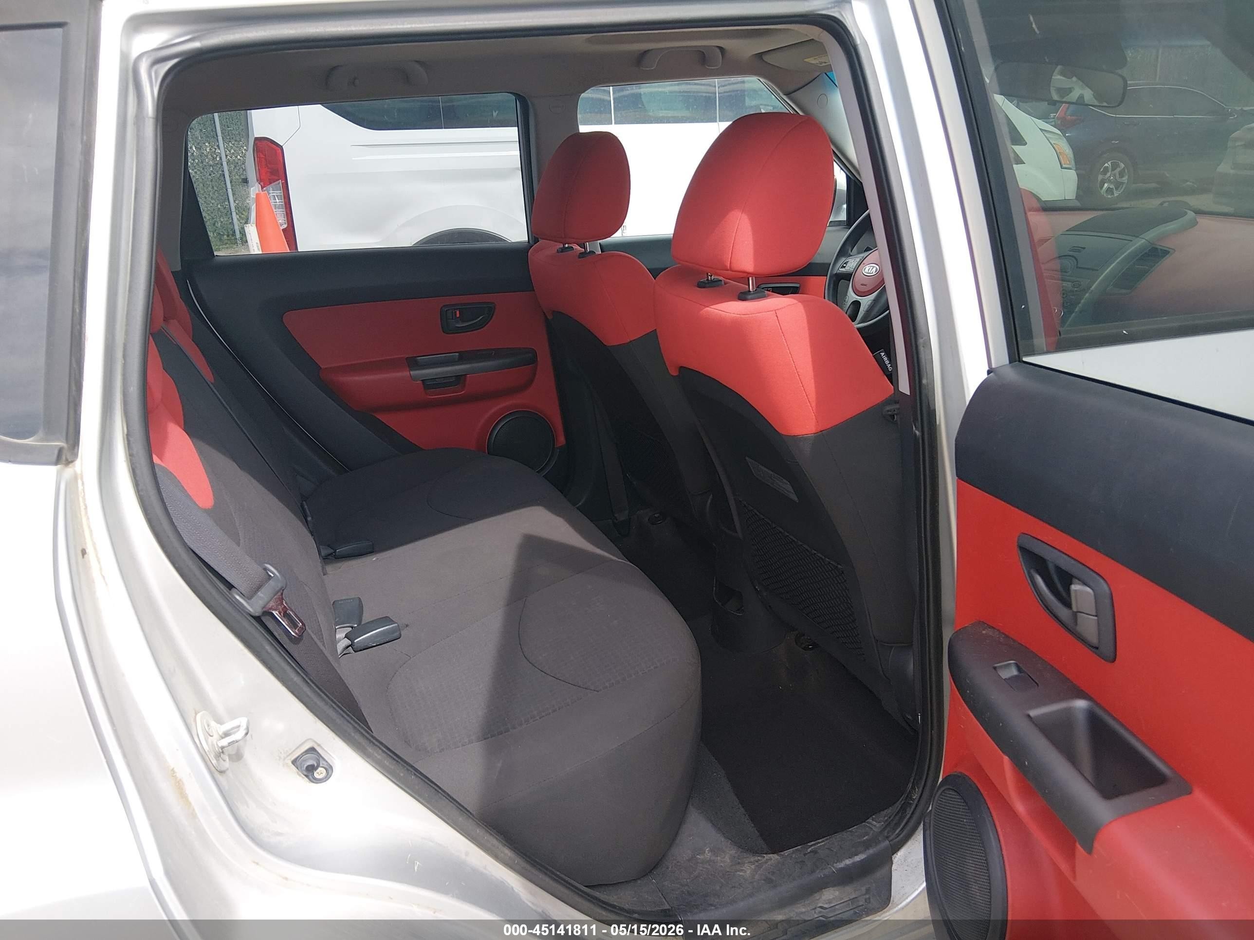 2010 Kia Soul Sport Silver vin: KNDJT2A24A7045166