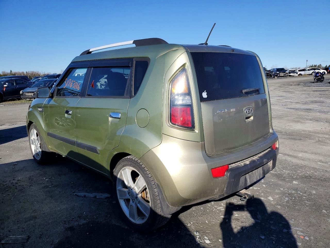 2010 Kia Soul + Green vin: KNDJT2A24A7055132