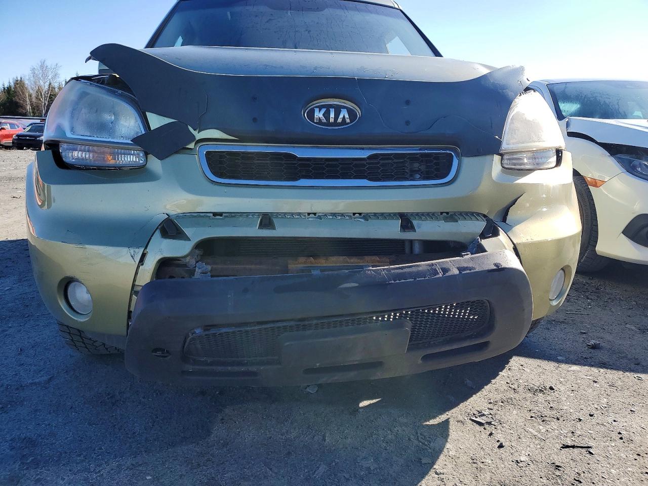 2010 Kia Soul + Green vin: KNDJT2A24A7055132