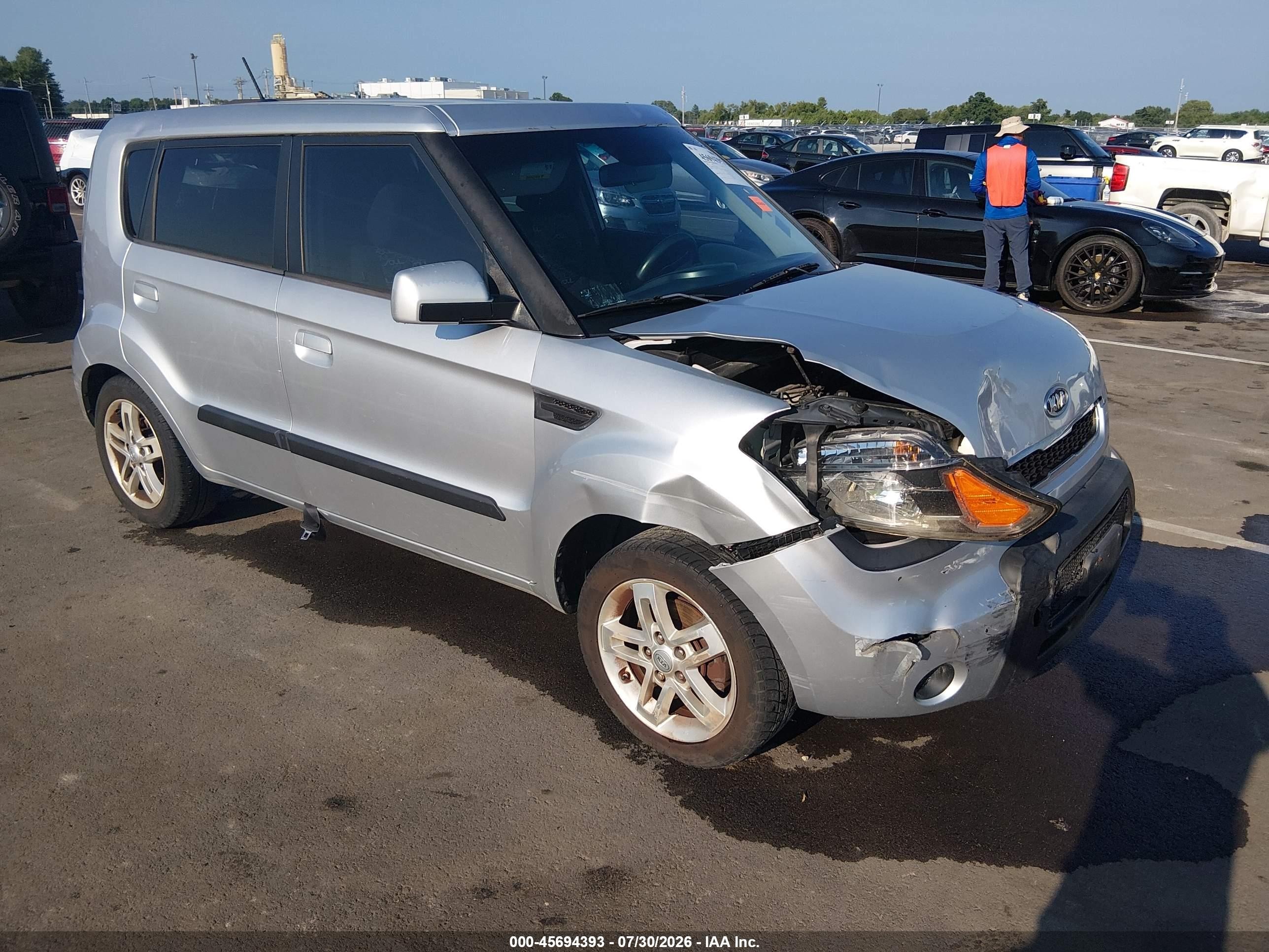 2010 Kia Soul + Silver vin: KNDJT2A24A7106628