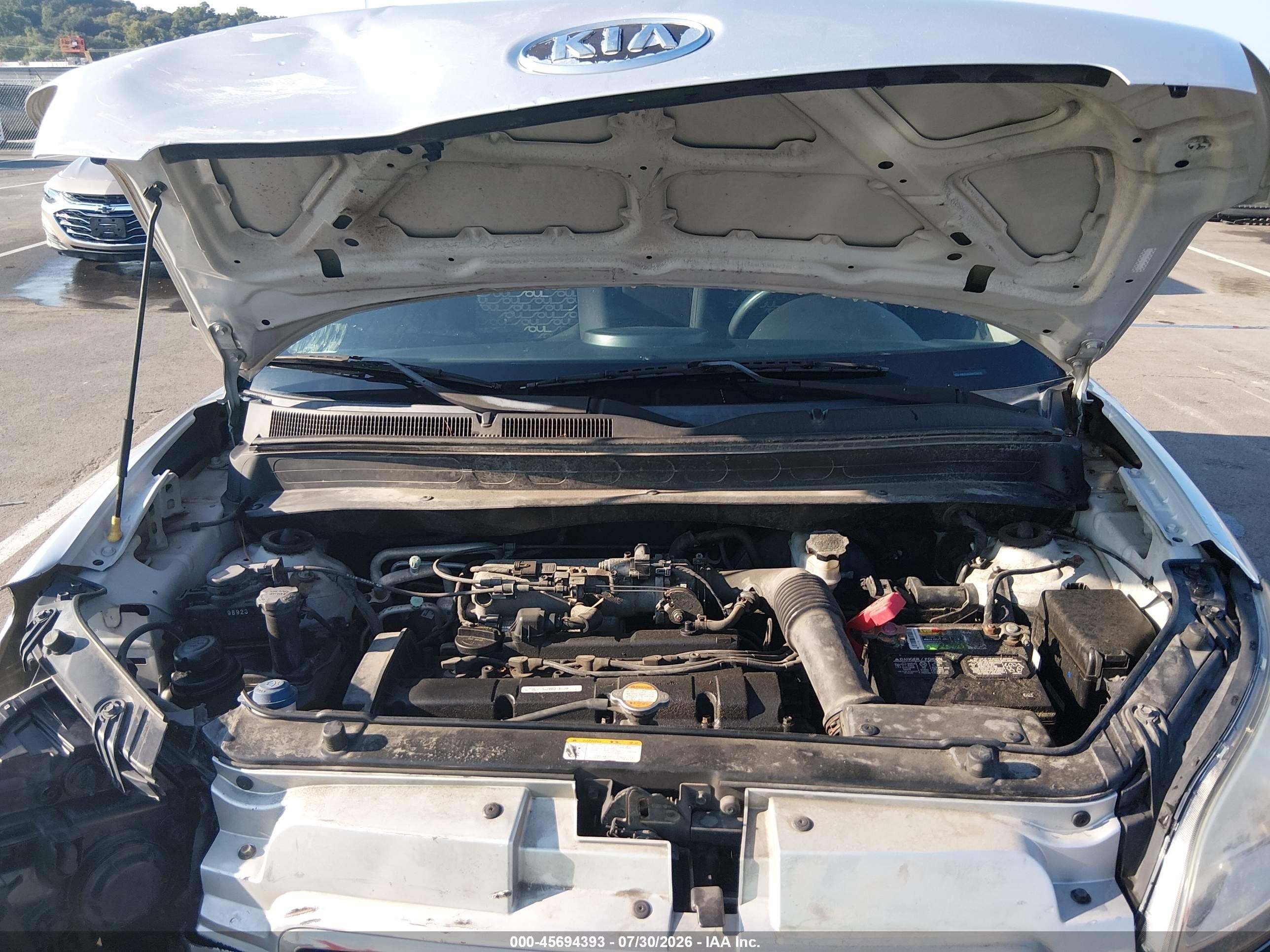 2010 Kia Soul + Silver vin: KNDJT2A24A7106628