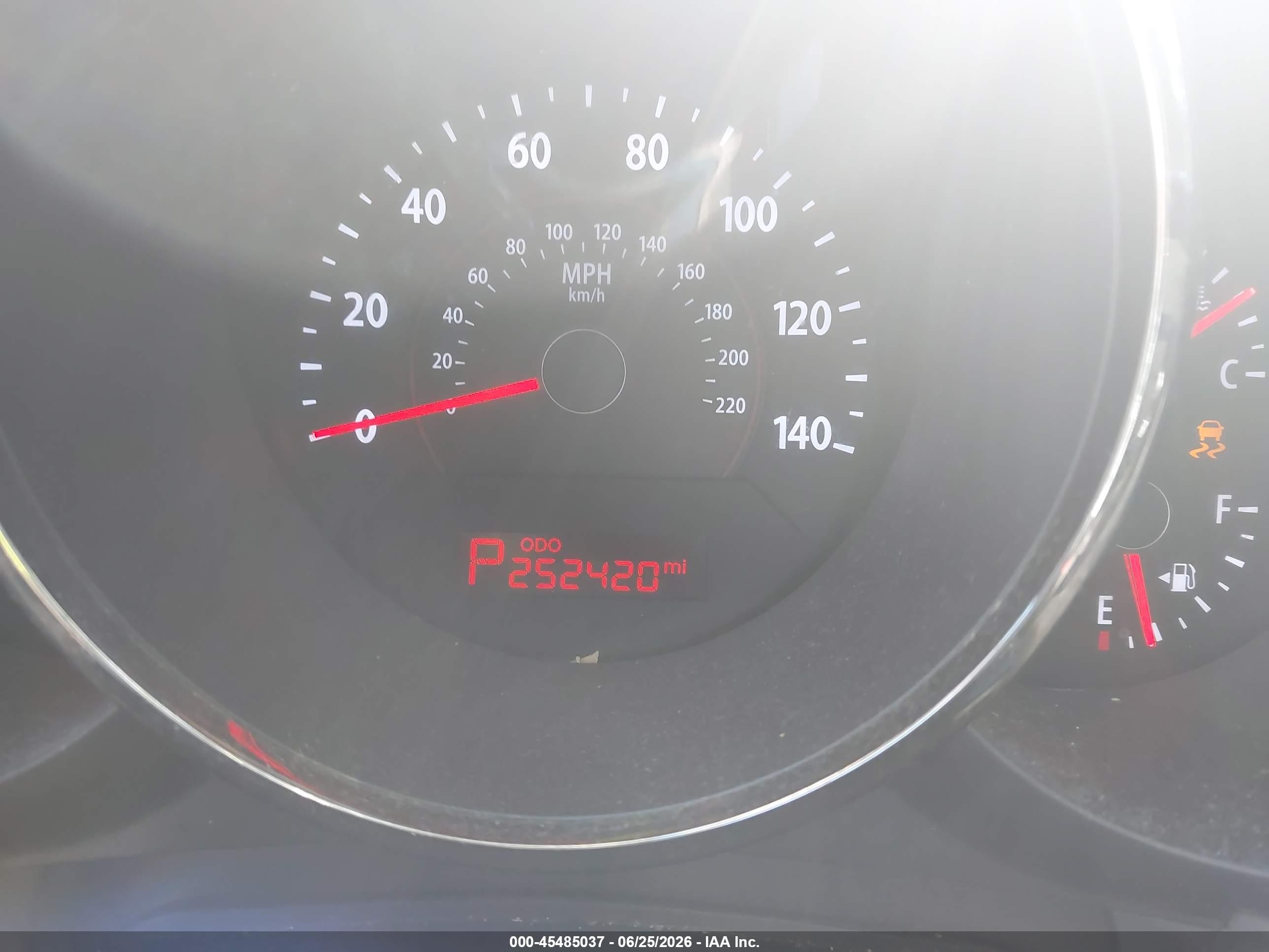 2010 Kia Soul ! Gray vin: KNDJT2A24A7137359