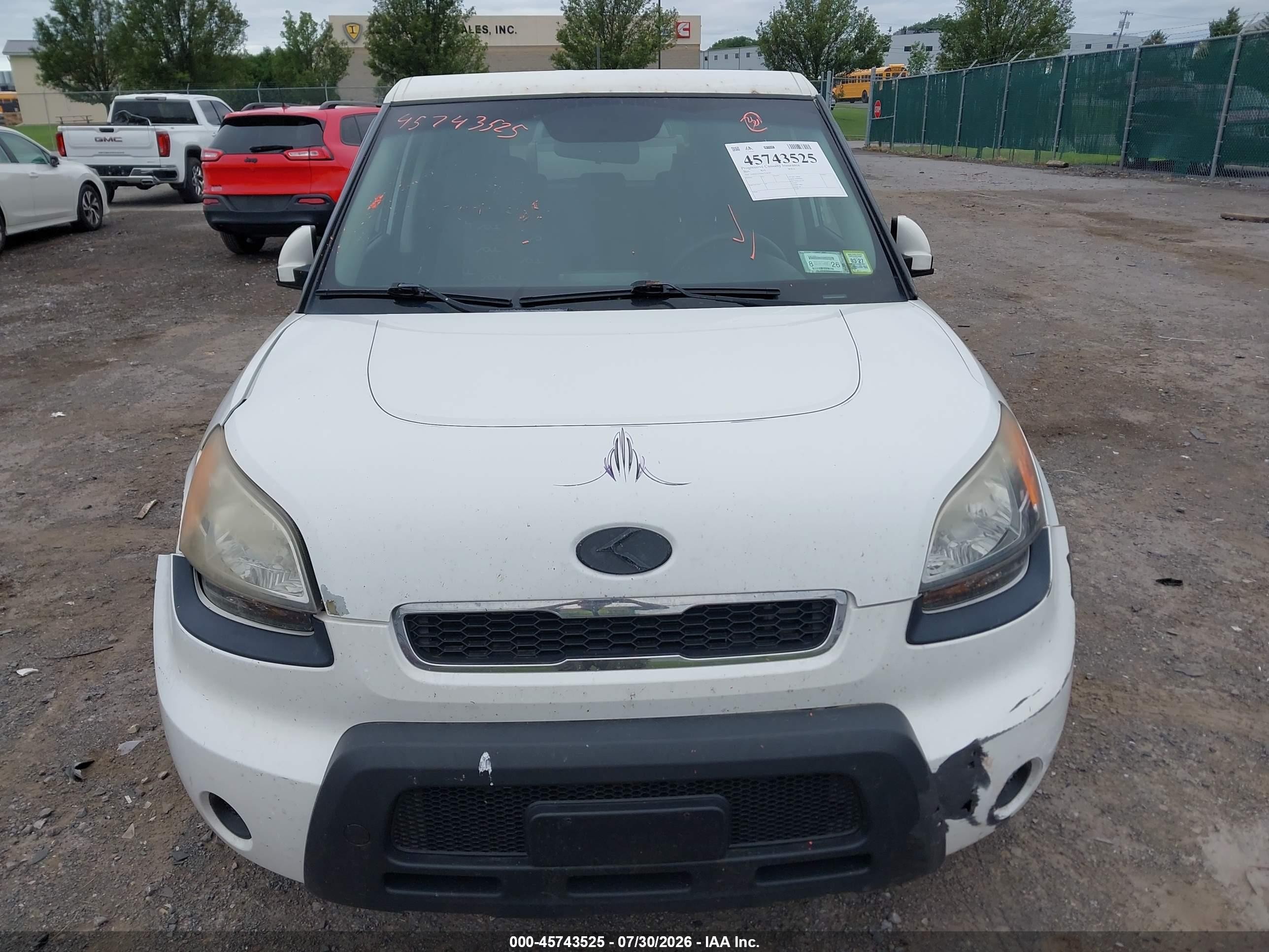 2010 Kia Soul + White vin: KNDJT2A24A7139287