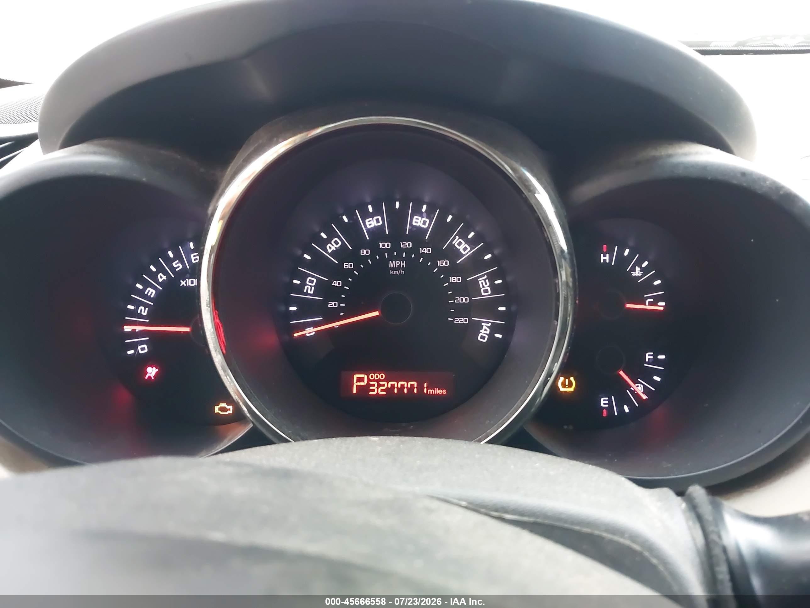 2011 Kia Soul ! Gray vin: KNDJT2A24B7214684