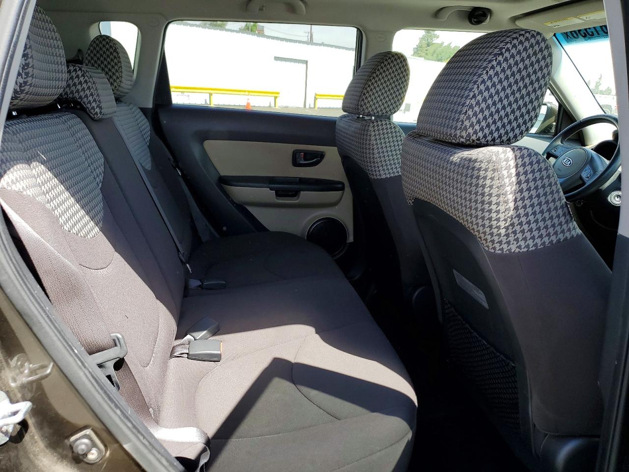 2011 Kia Soul ! Brown vin: KNDJT2A24B7253226
