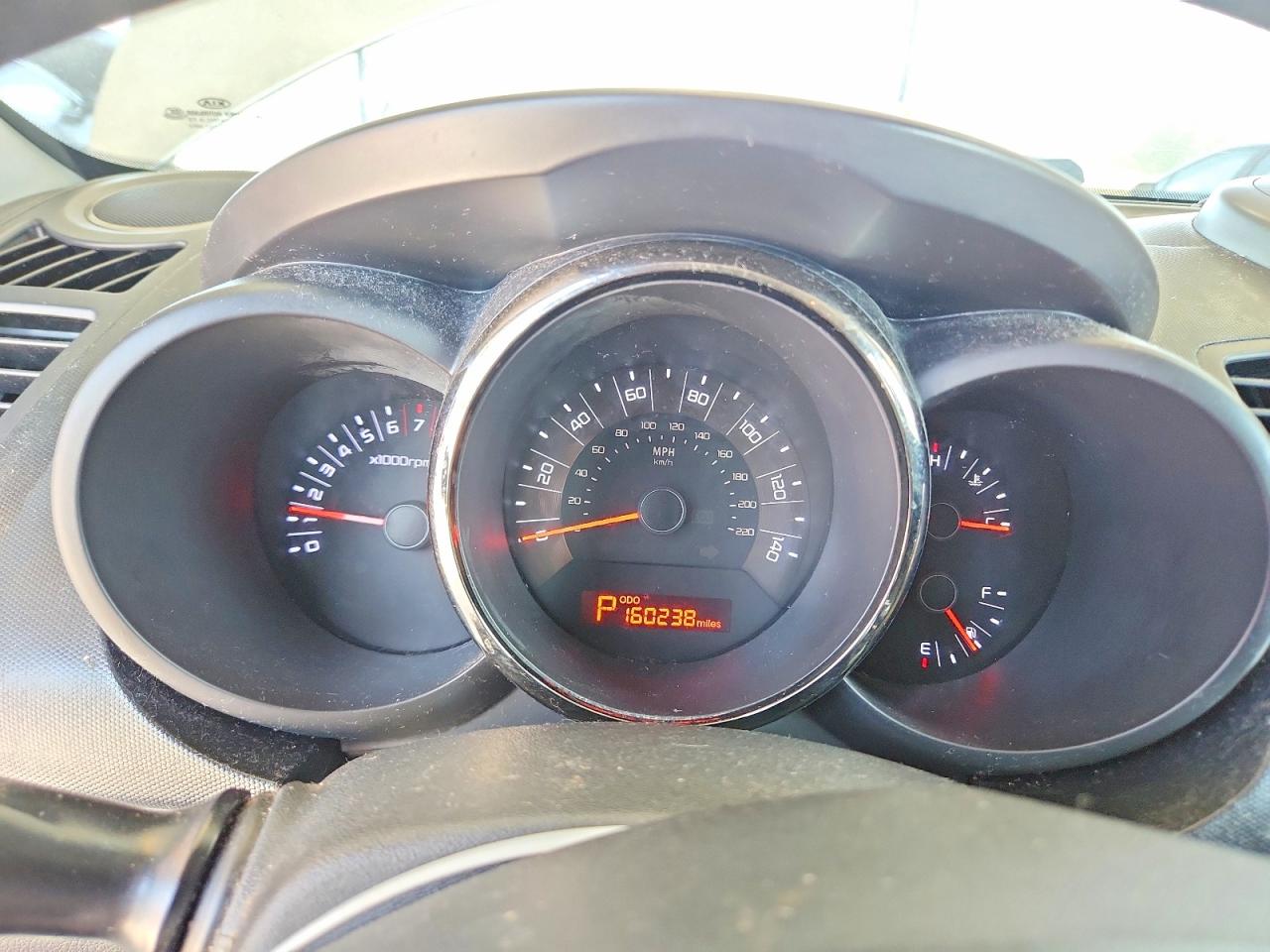 2011 Kia Soul + Green vin: KNDJT2A24B7255204