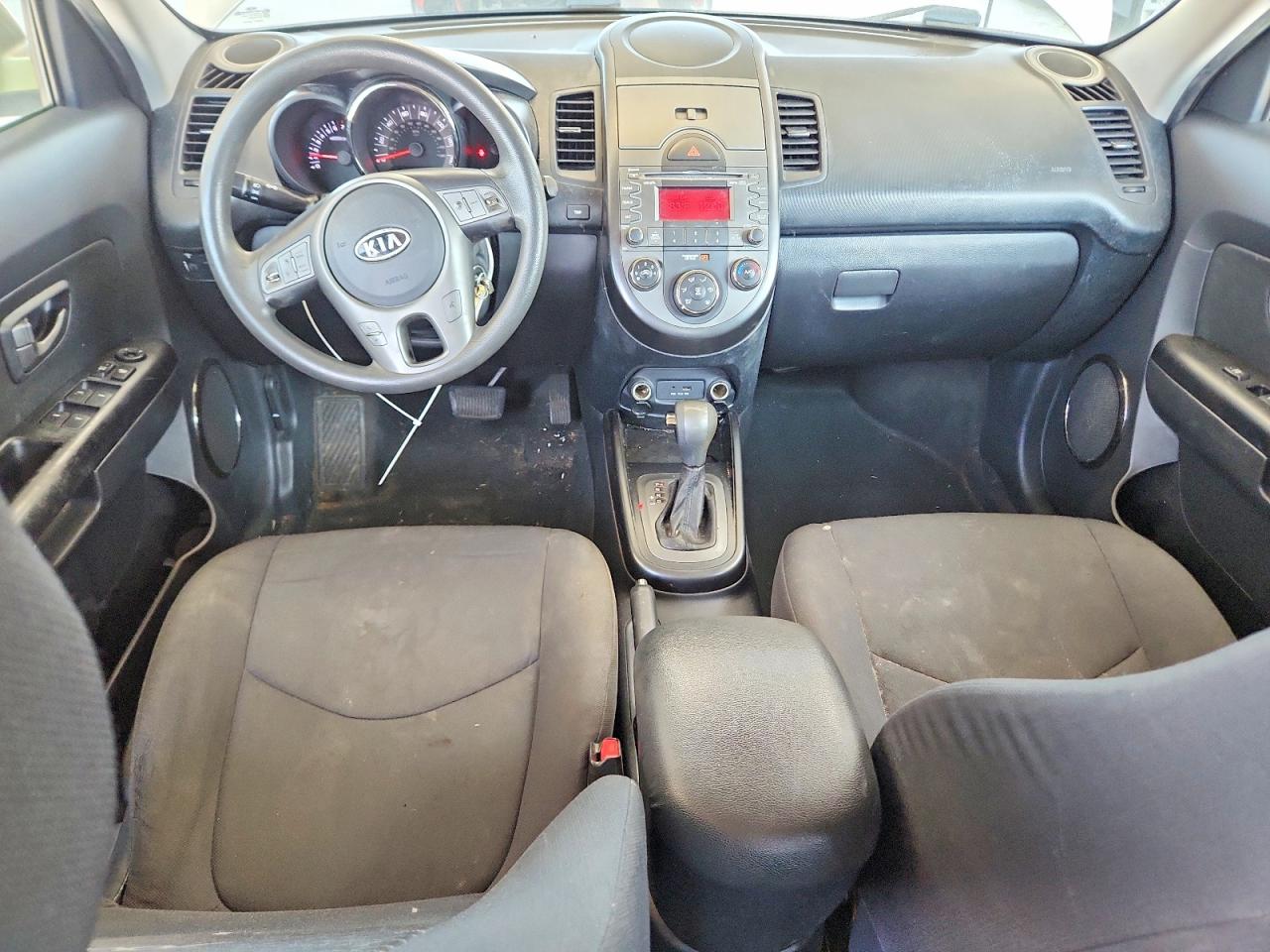2011 Kia Soul + Green vin: KNDJT2A24B7255204