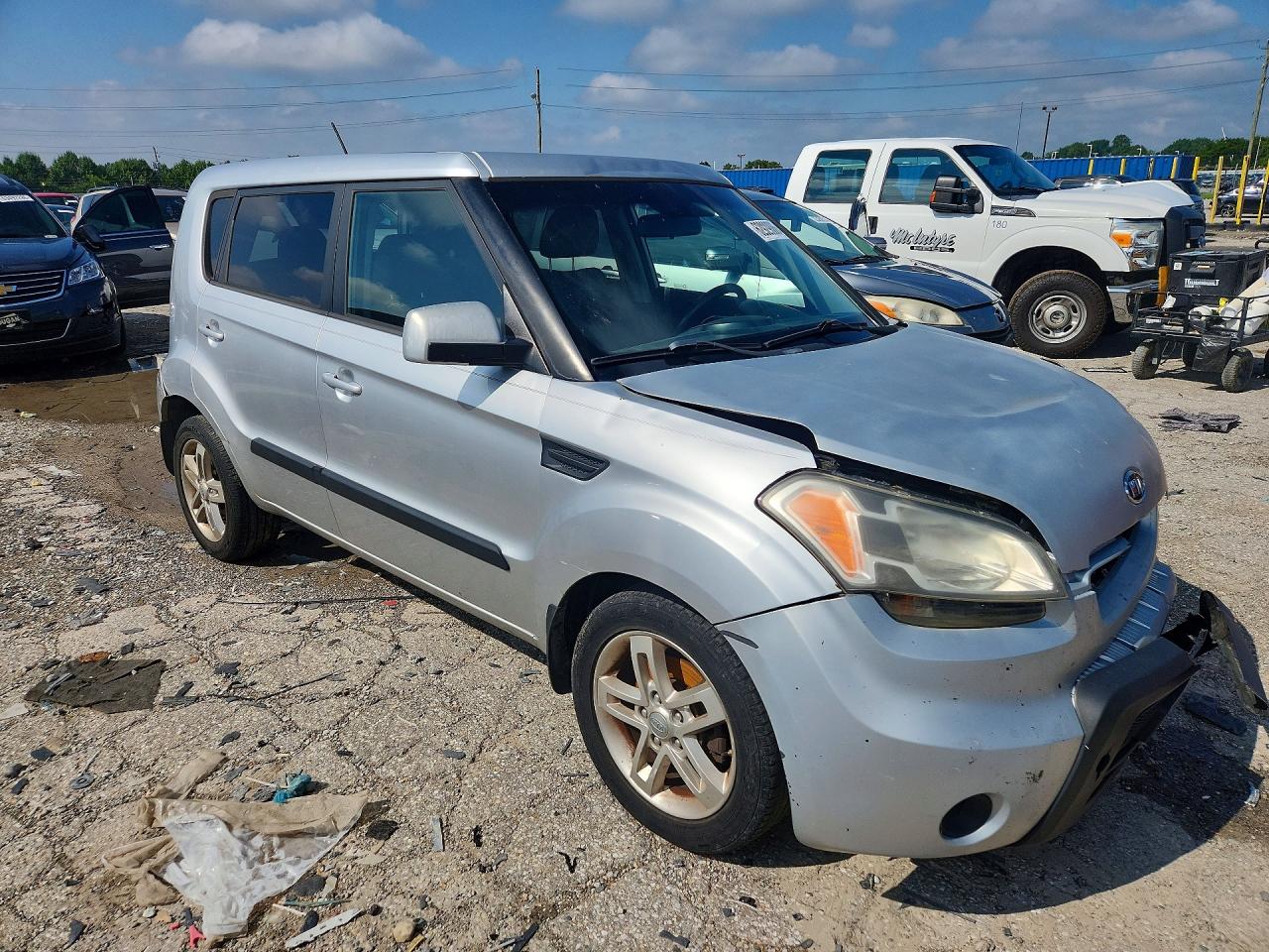 2011 Kia Soul + Silver vin: KNDJT2A24B7262802